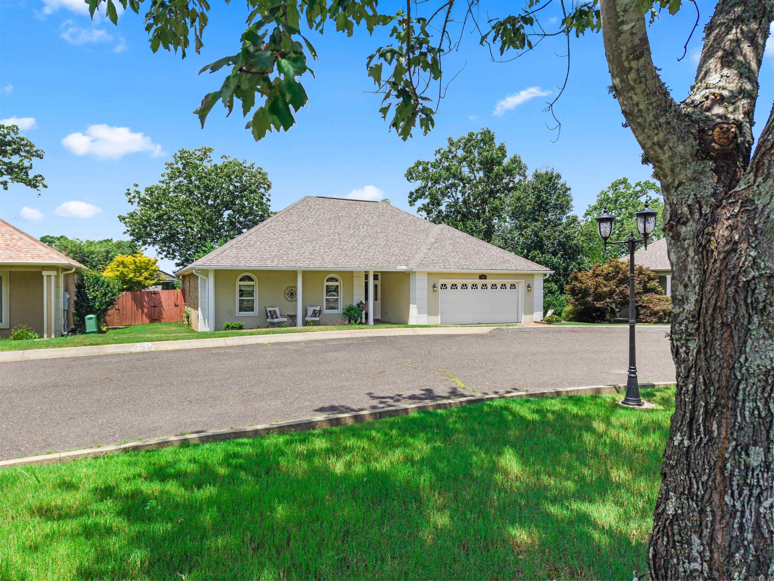 124 Garden View Property Photo 3