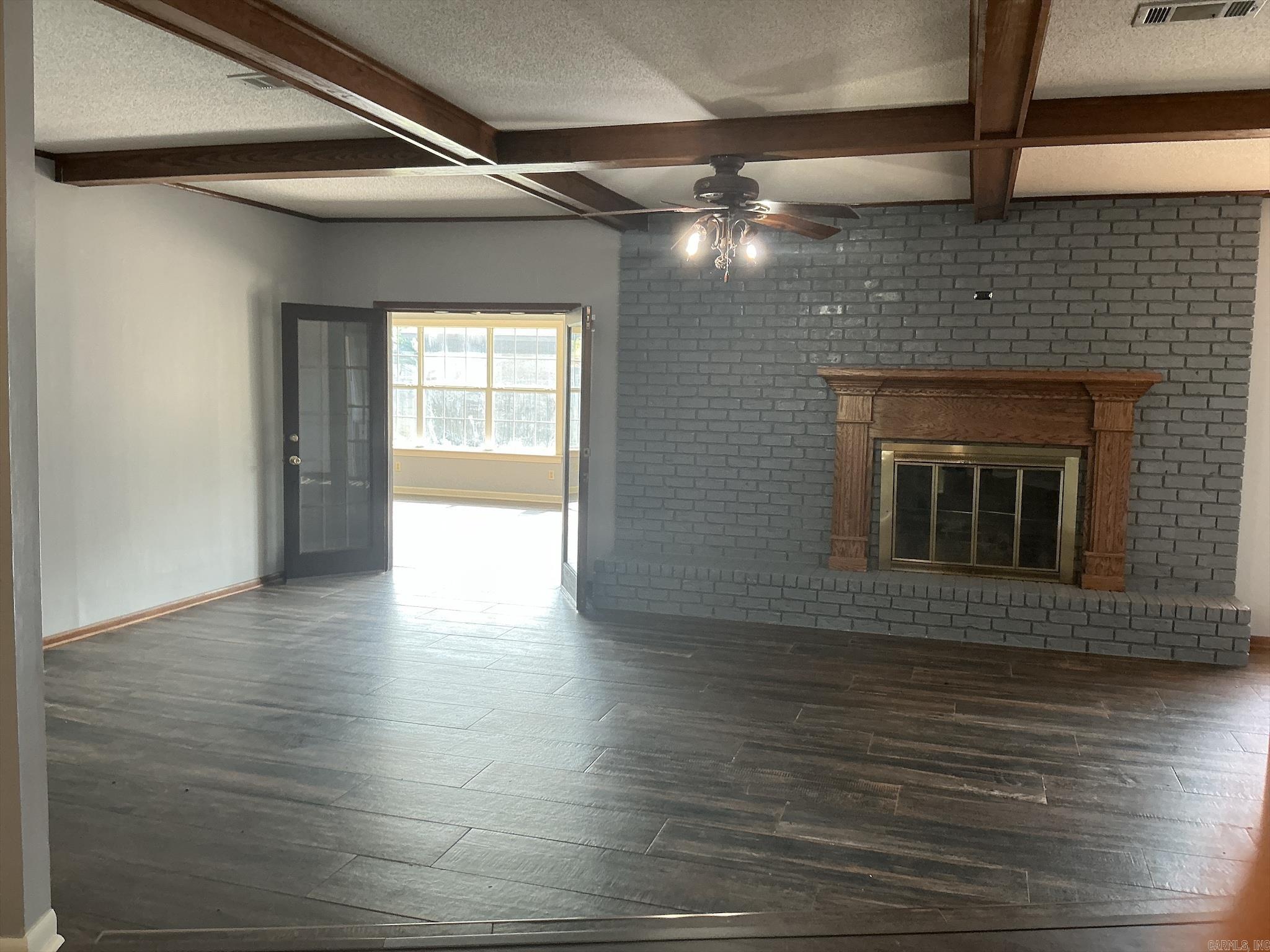 1015 Ash Property Photo 12