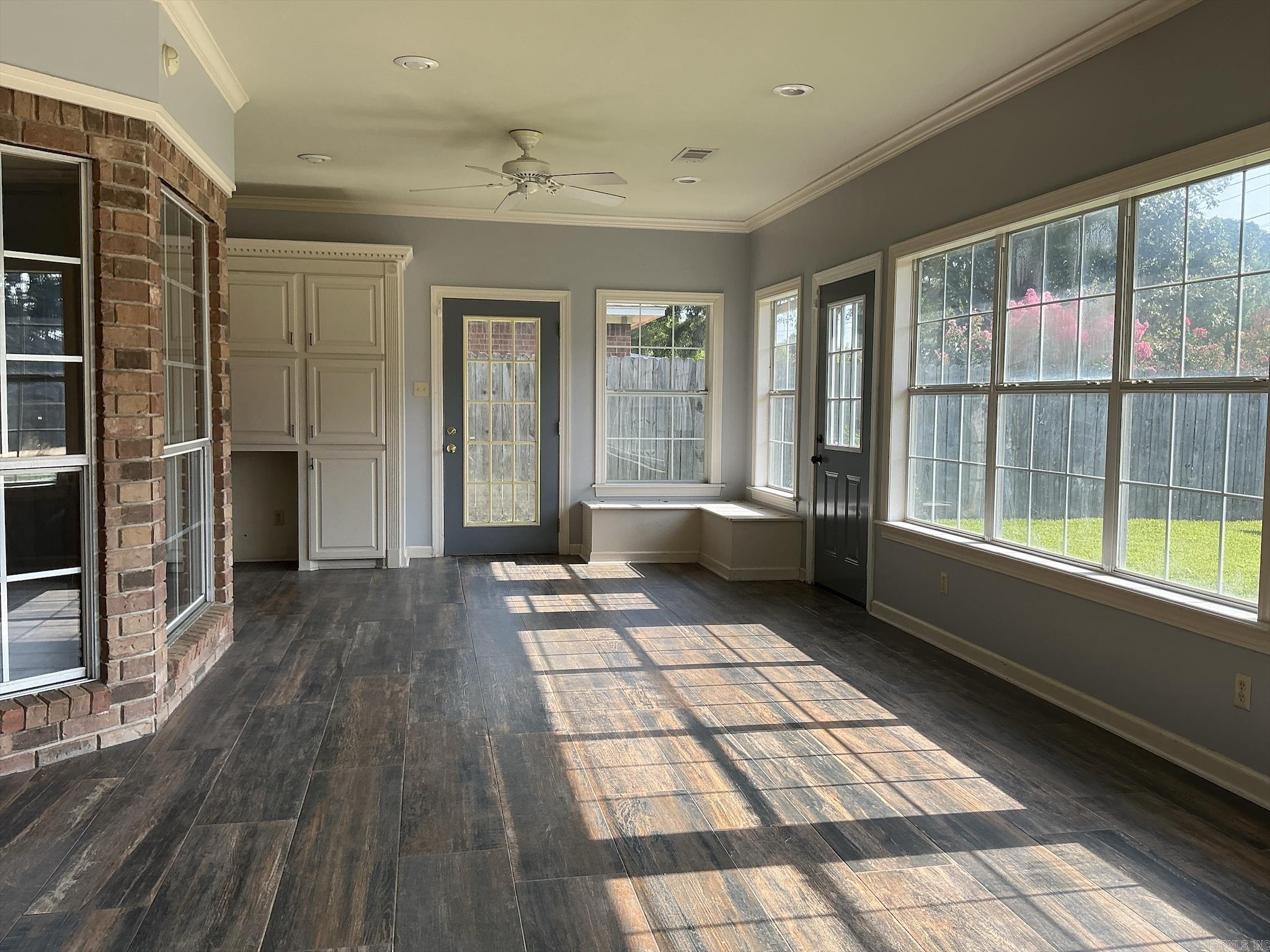 1015 Ash Property Photo 17