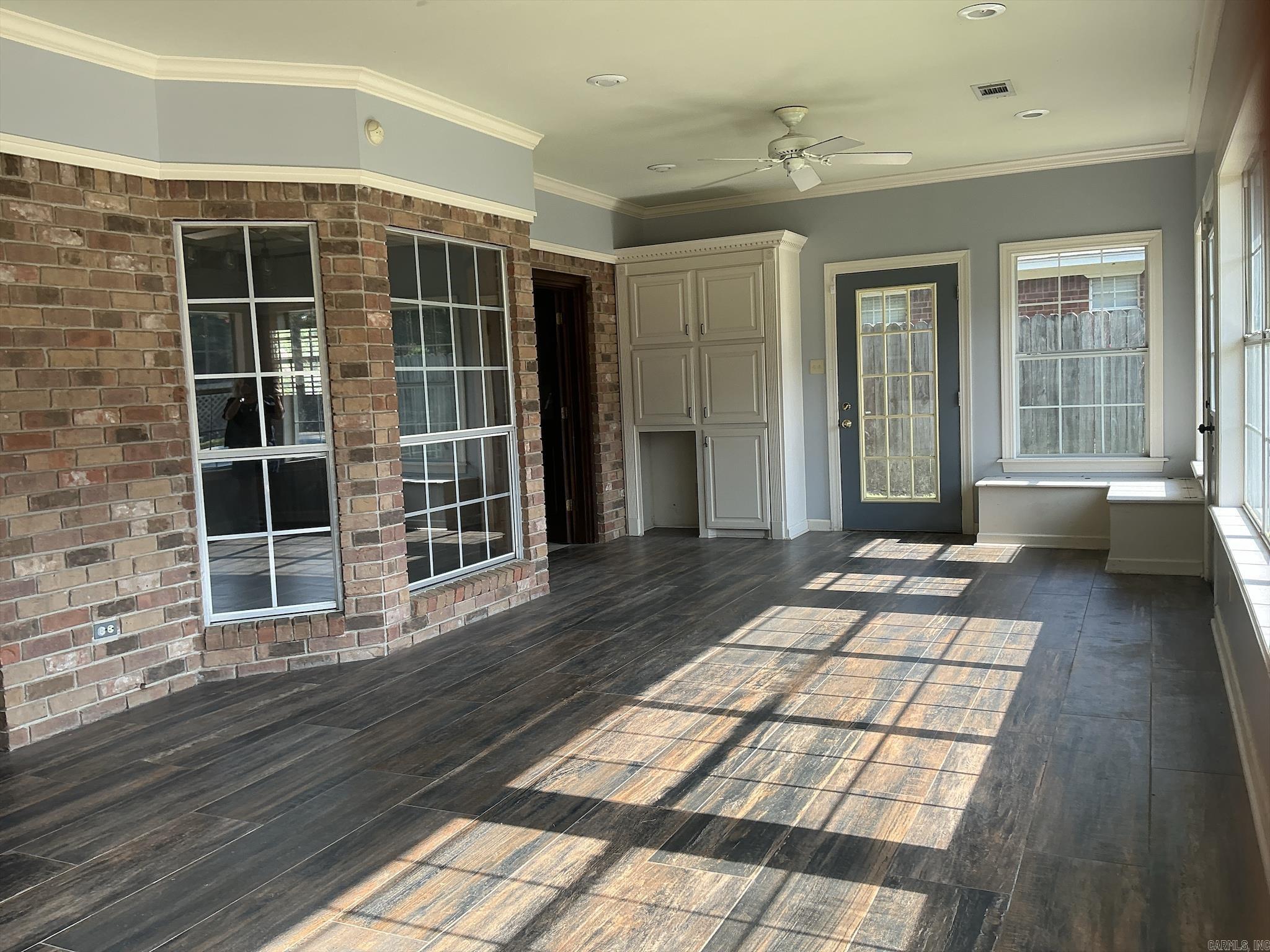 1015 Ash Property Photo 18