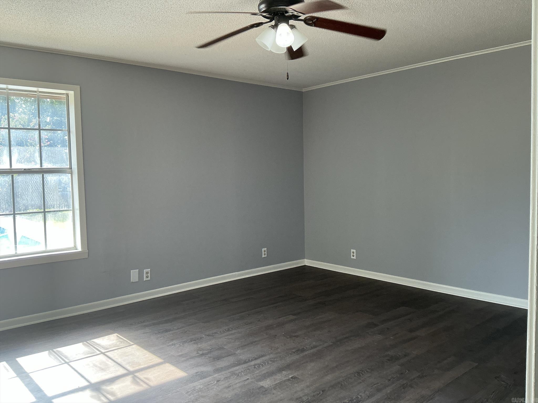 1015 Ash Property Photo 34