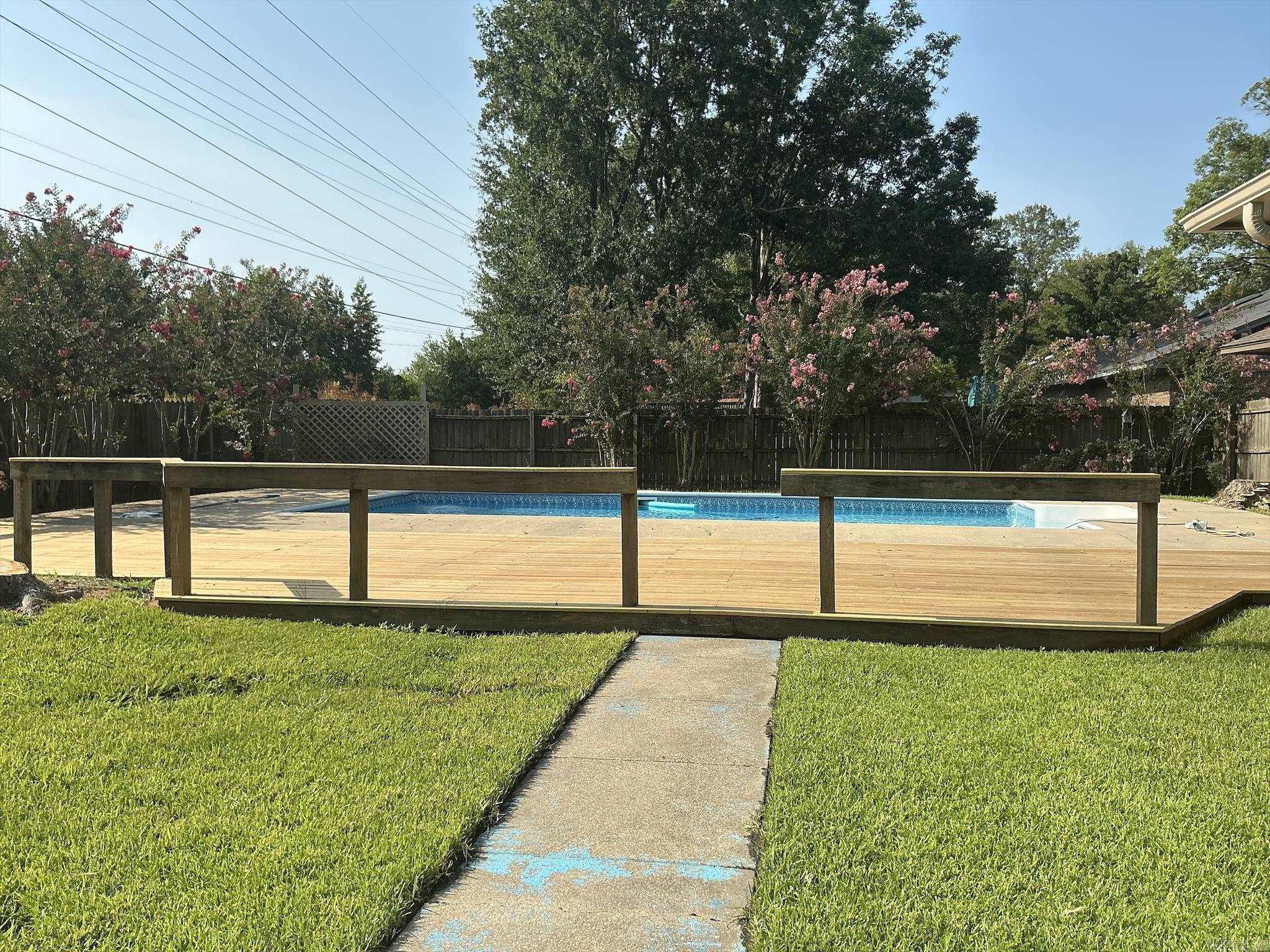 1015 Ash Property Photo 43