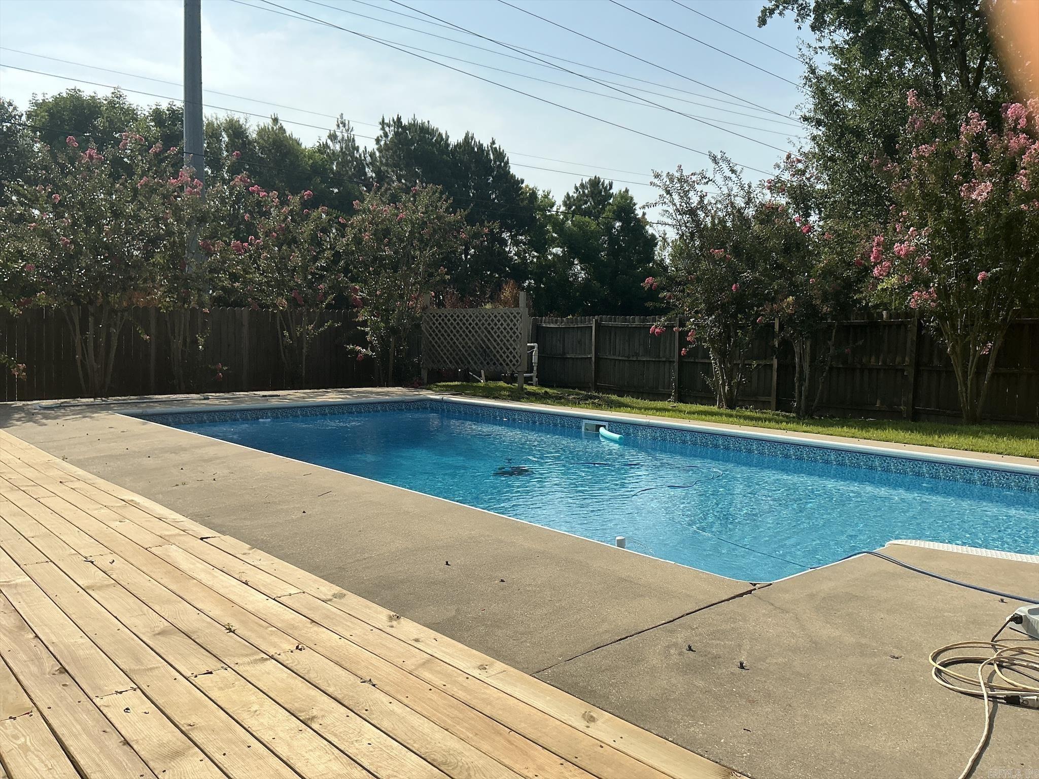 1015 Ash Property Photo 44
