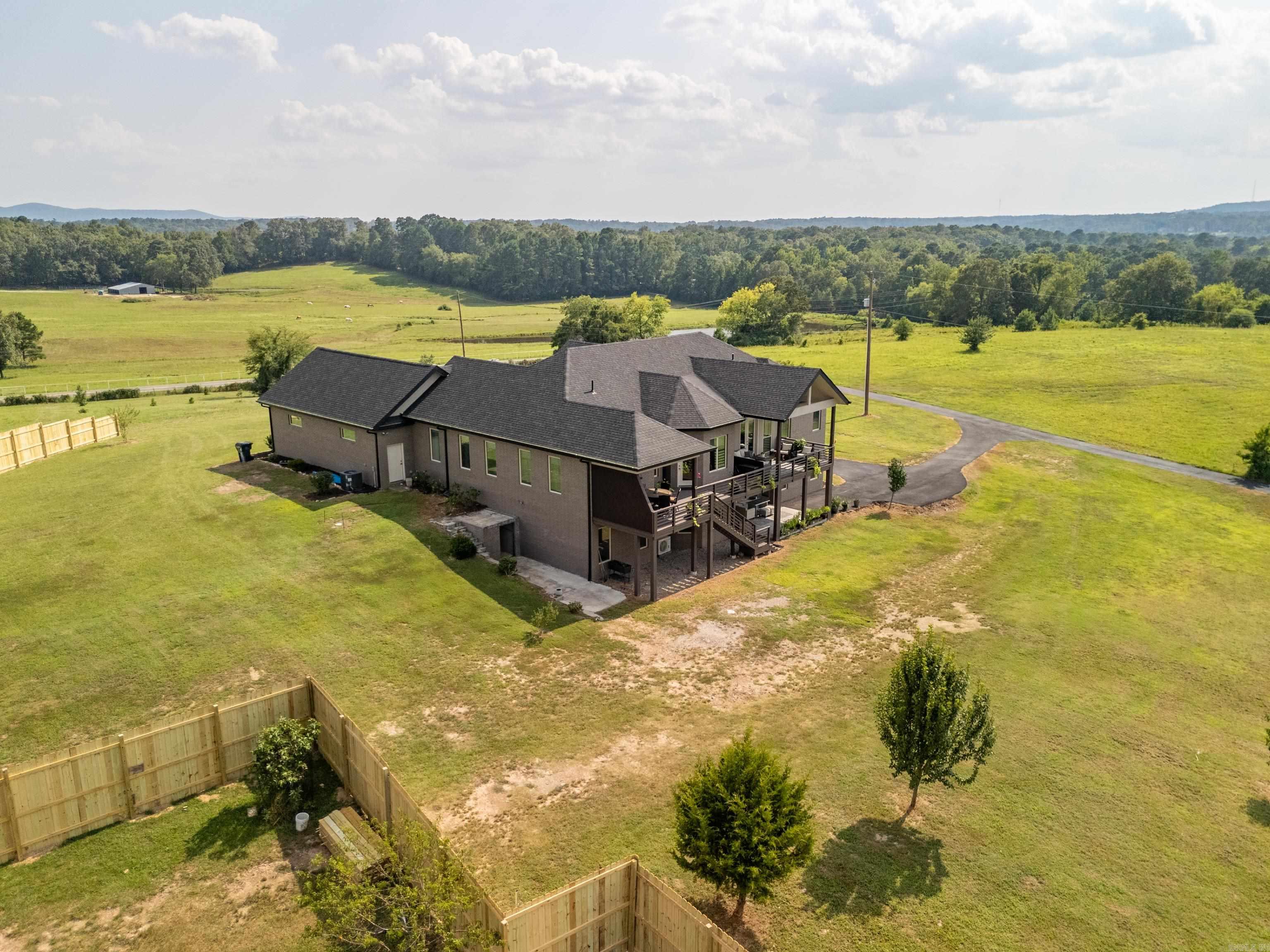 4903 Sunshine Road Property Photo 8