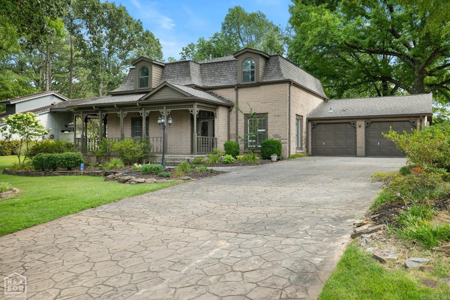 1005 Fairway Drive Property Photo 1