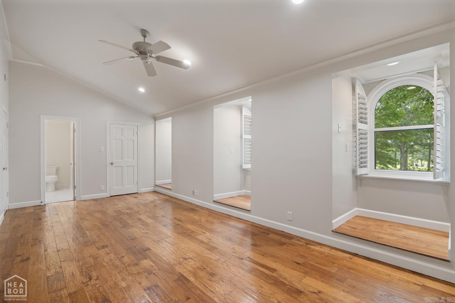 1005 Fairway Drive Property Photo 6