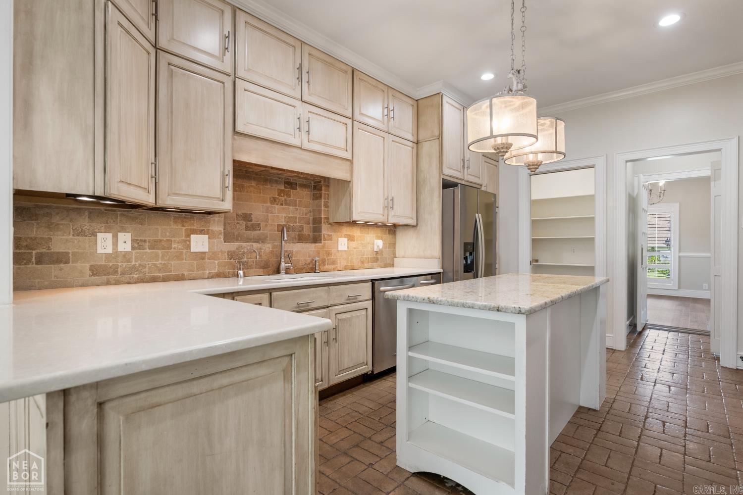 1005 Fairway Drive Property Photo 12