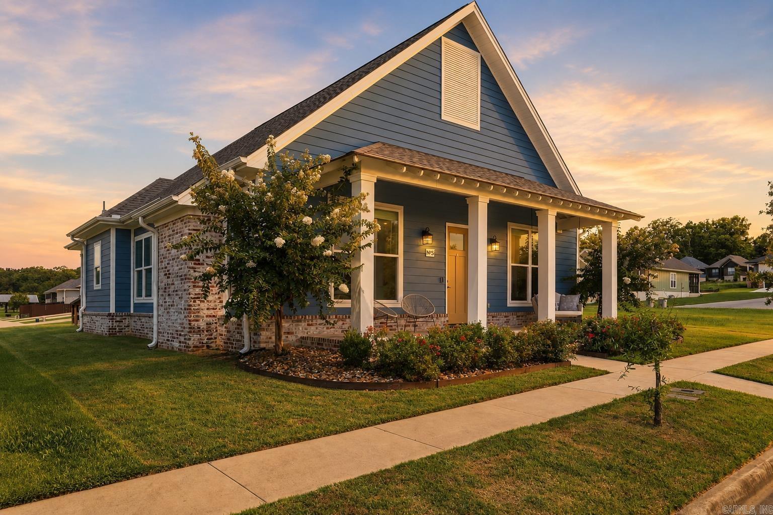 5 W Citron Property Photo 1