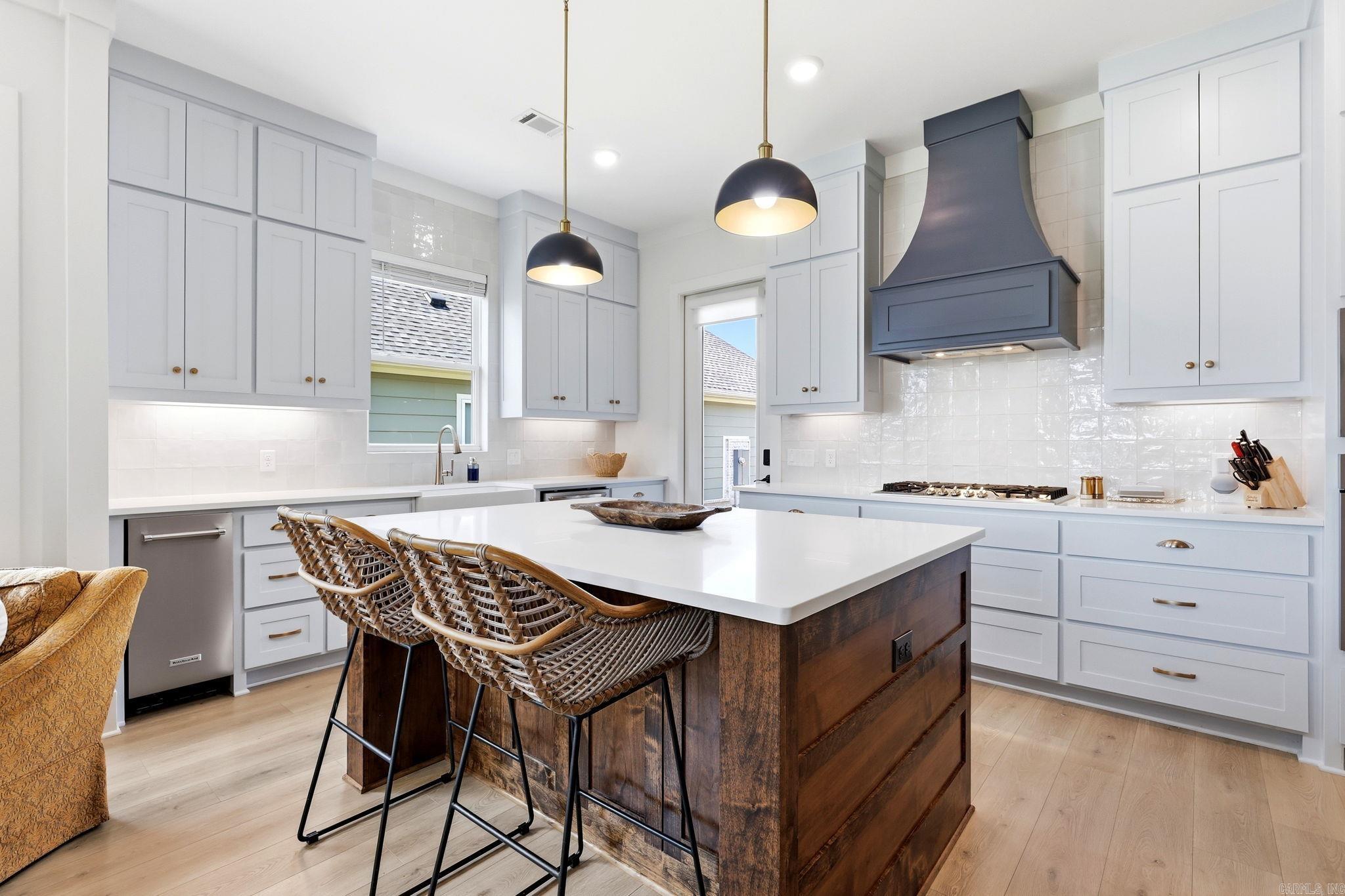 5 W Citron Property Photo 8