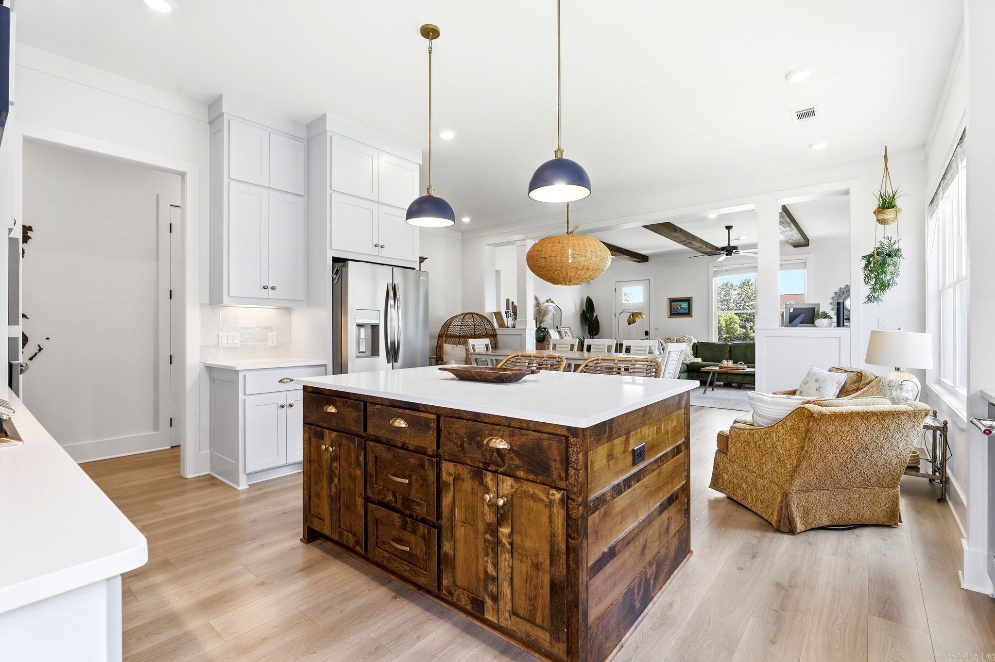 5 W Citron Property Photo 14