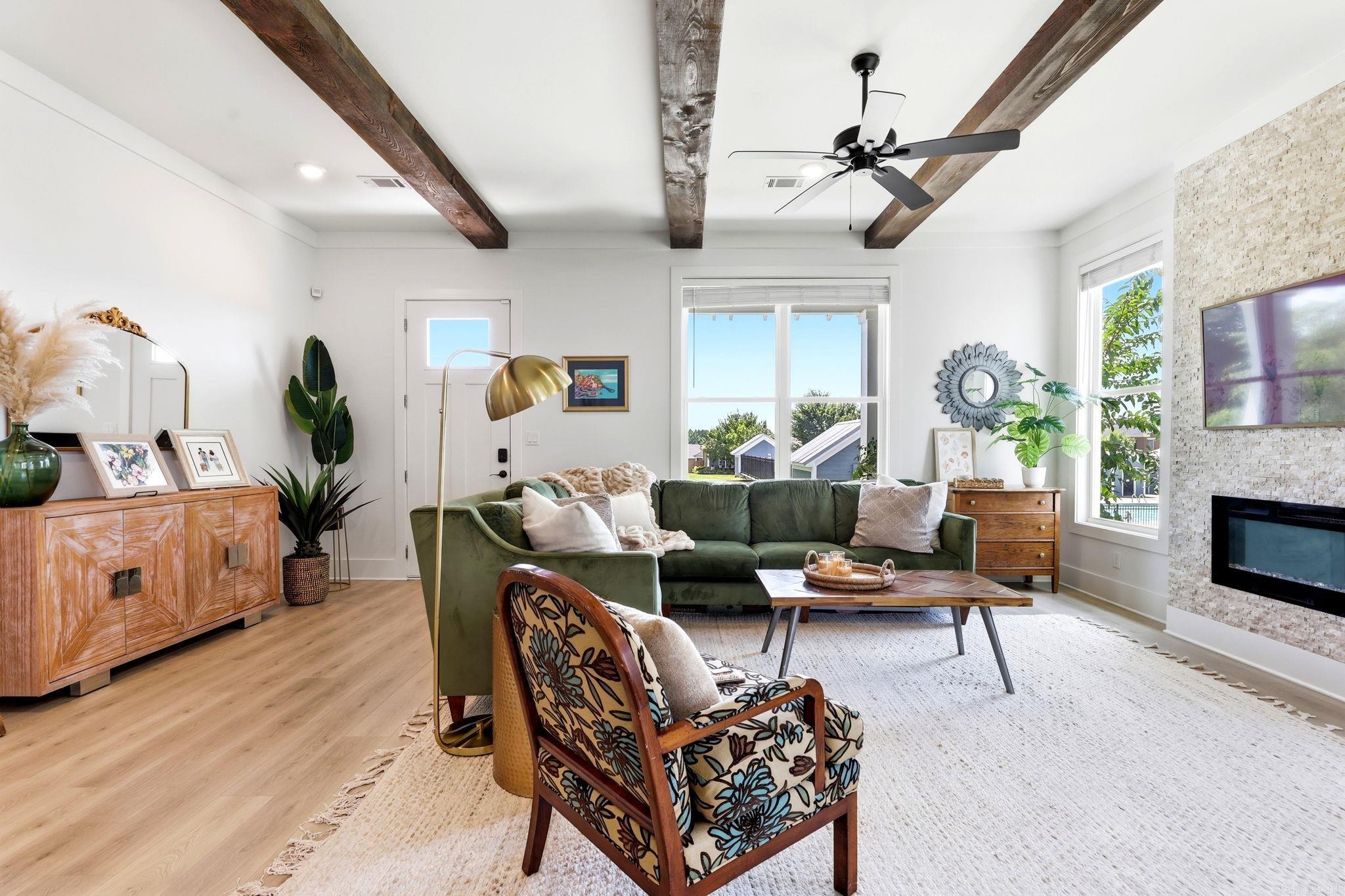 5 W Citron Property Photo 17