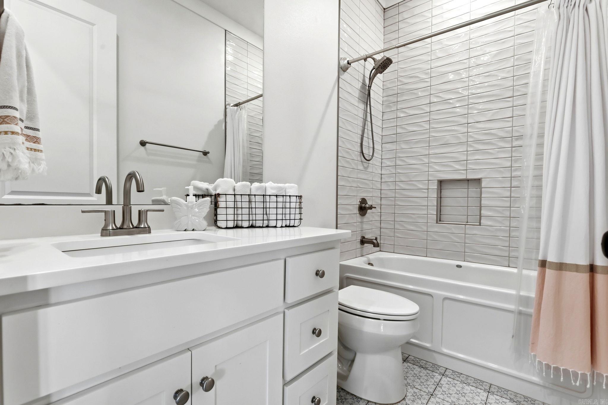 5 W Citron Property Photo 33