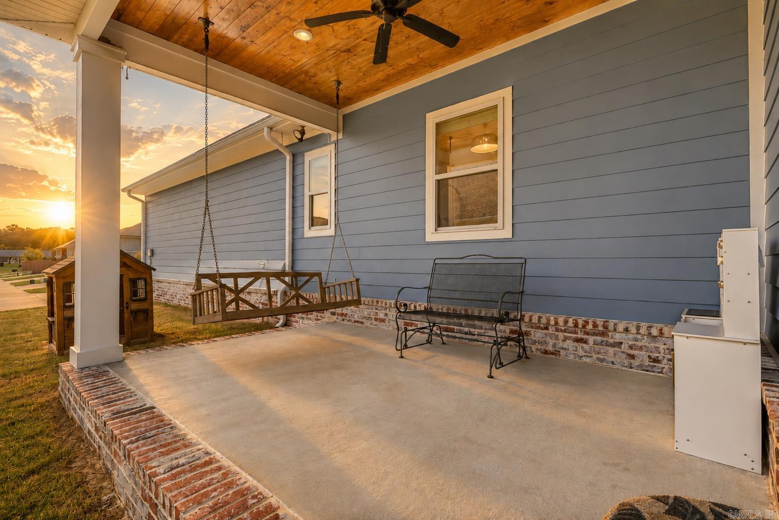 5 W Citron Property Photo 40