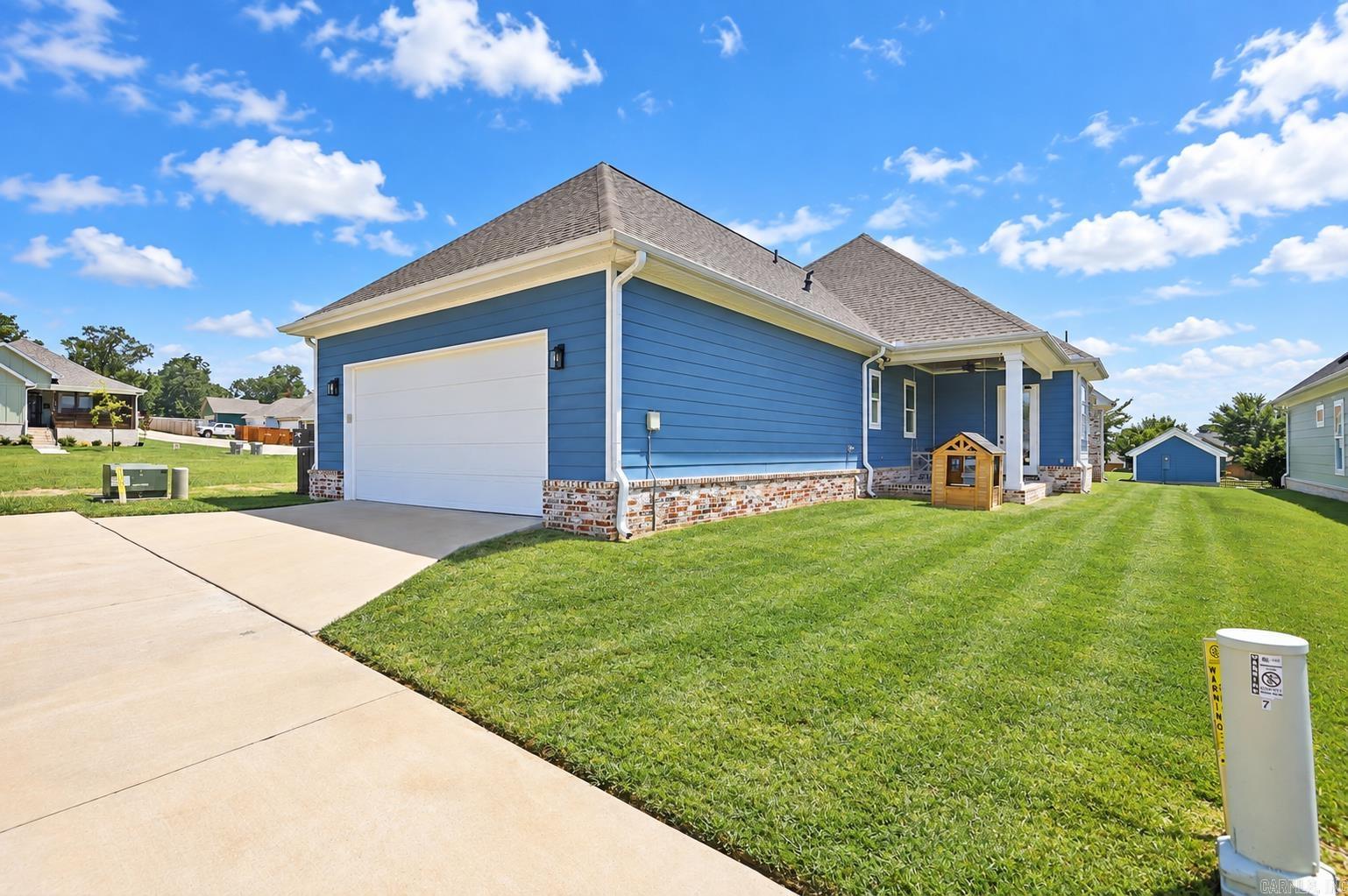 5 W Citron Property Photo 41