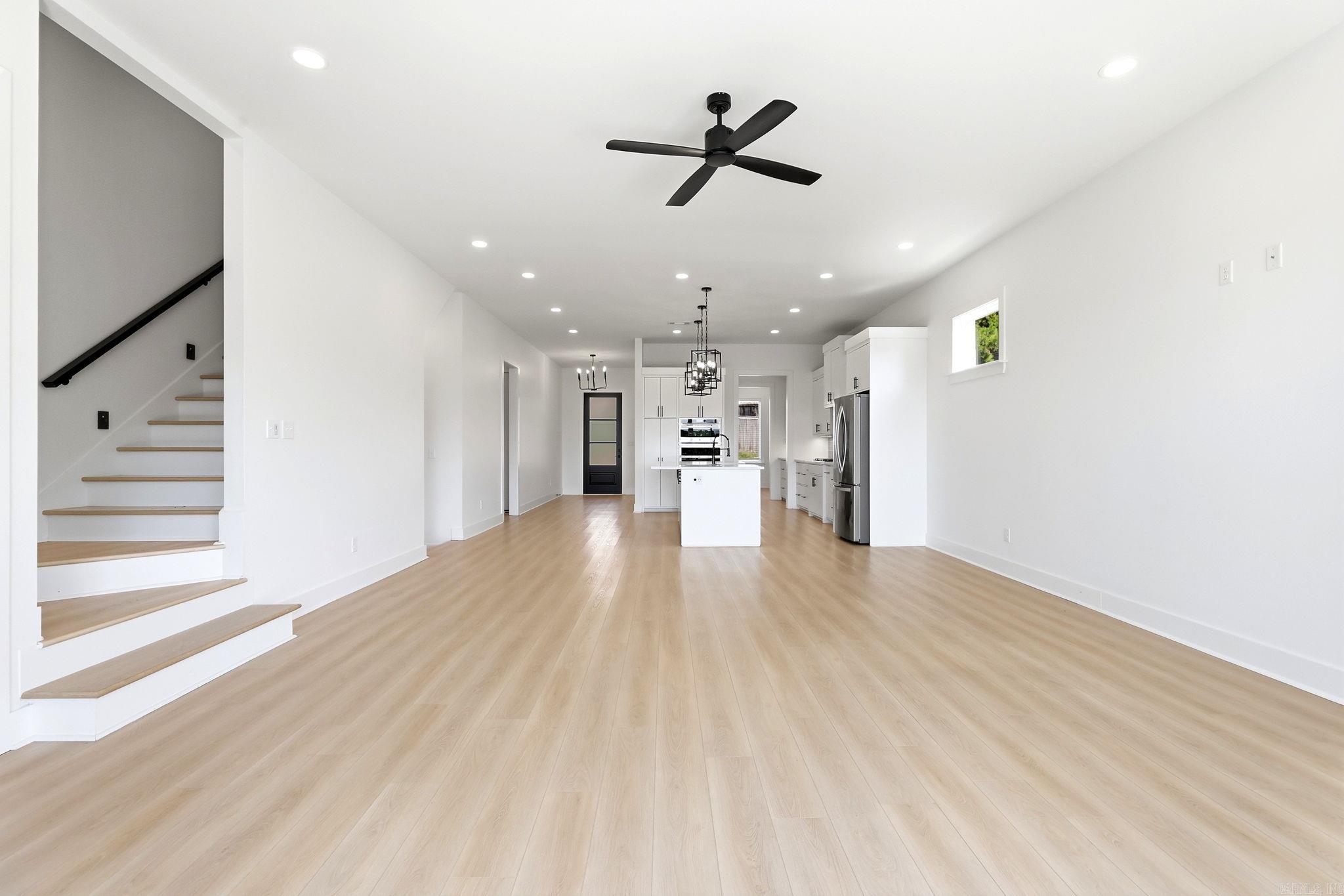 73 Tournay Circle Property Photo 10