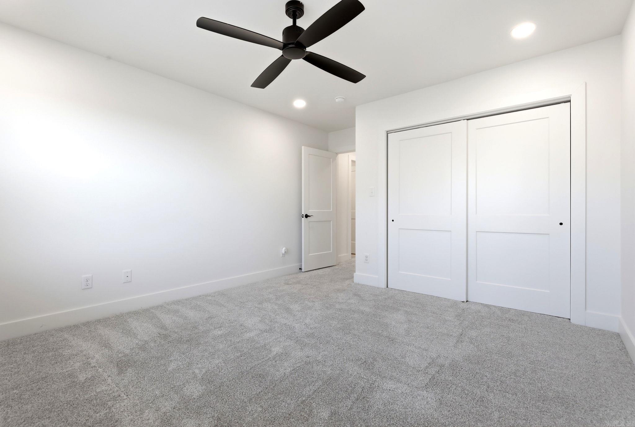 73 Tournay Circle Property Photo 23