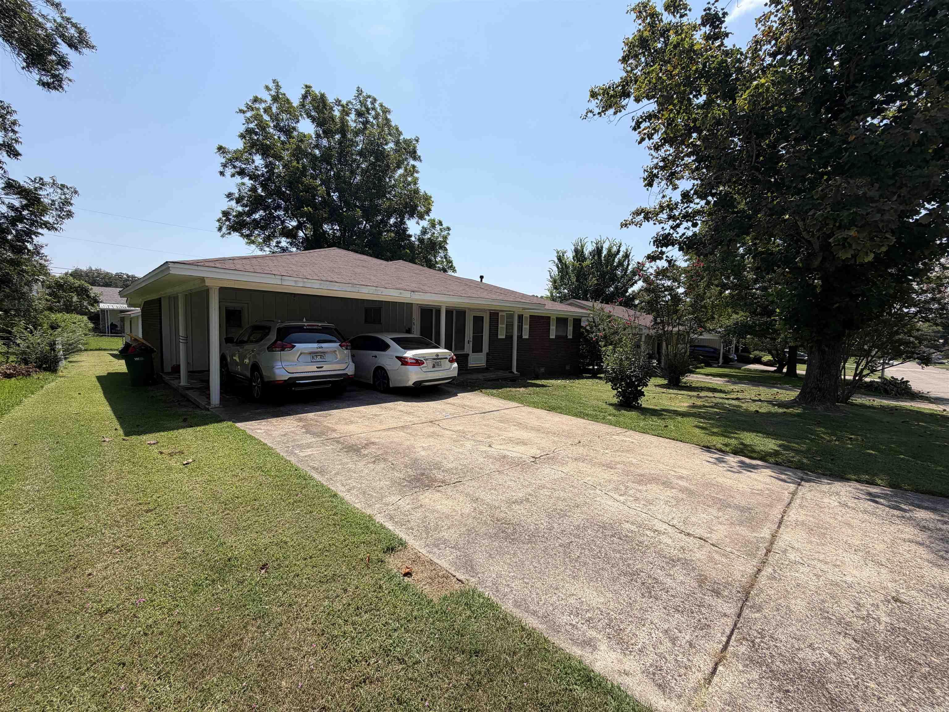 5812 Del Prado Drive Property Photo 2