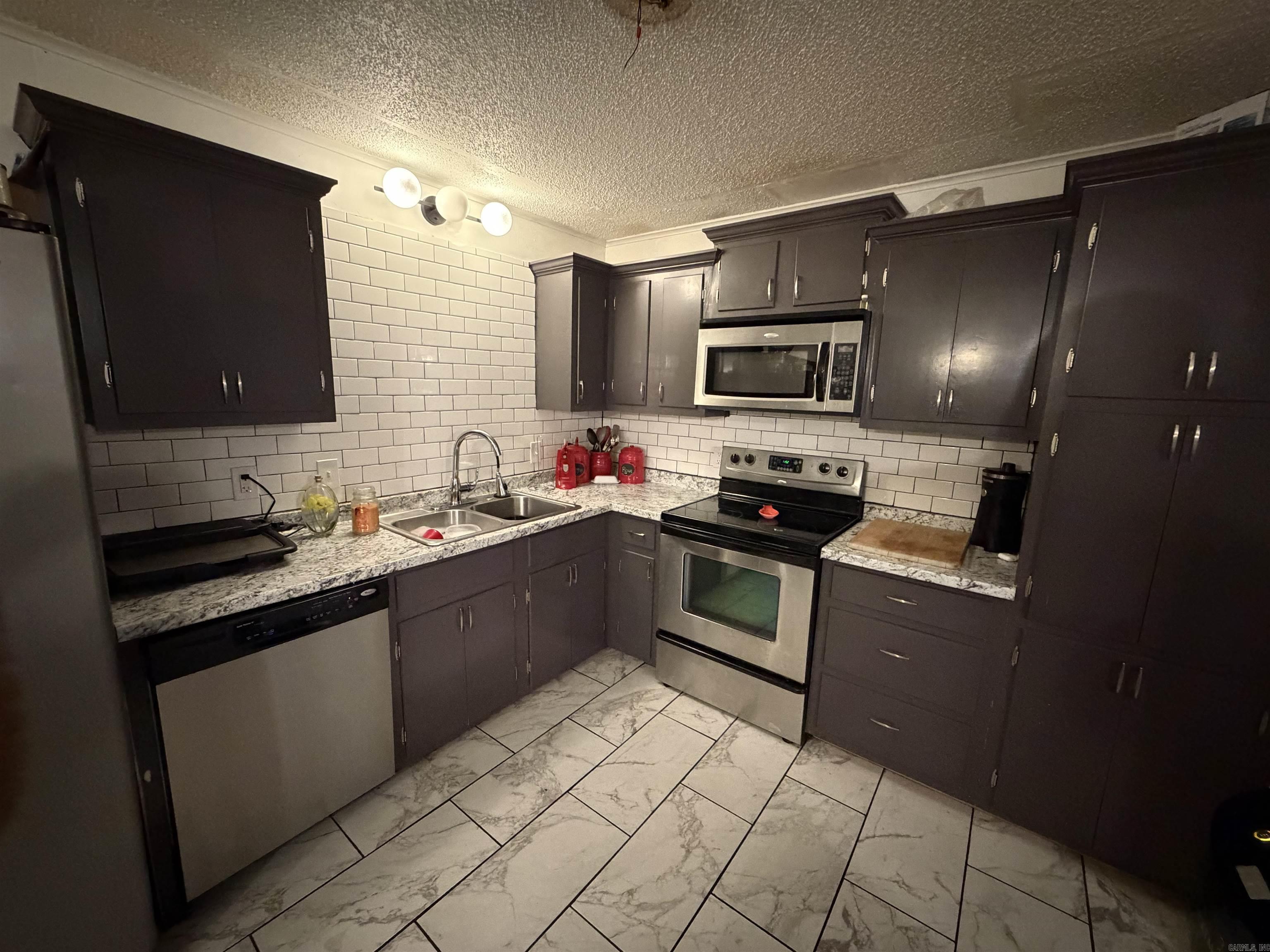 5812 Del Prado Drive Property Photo 18