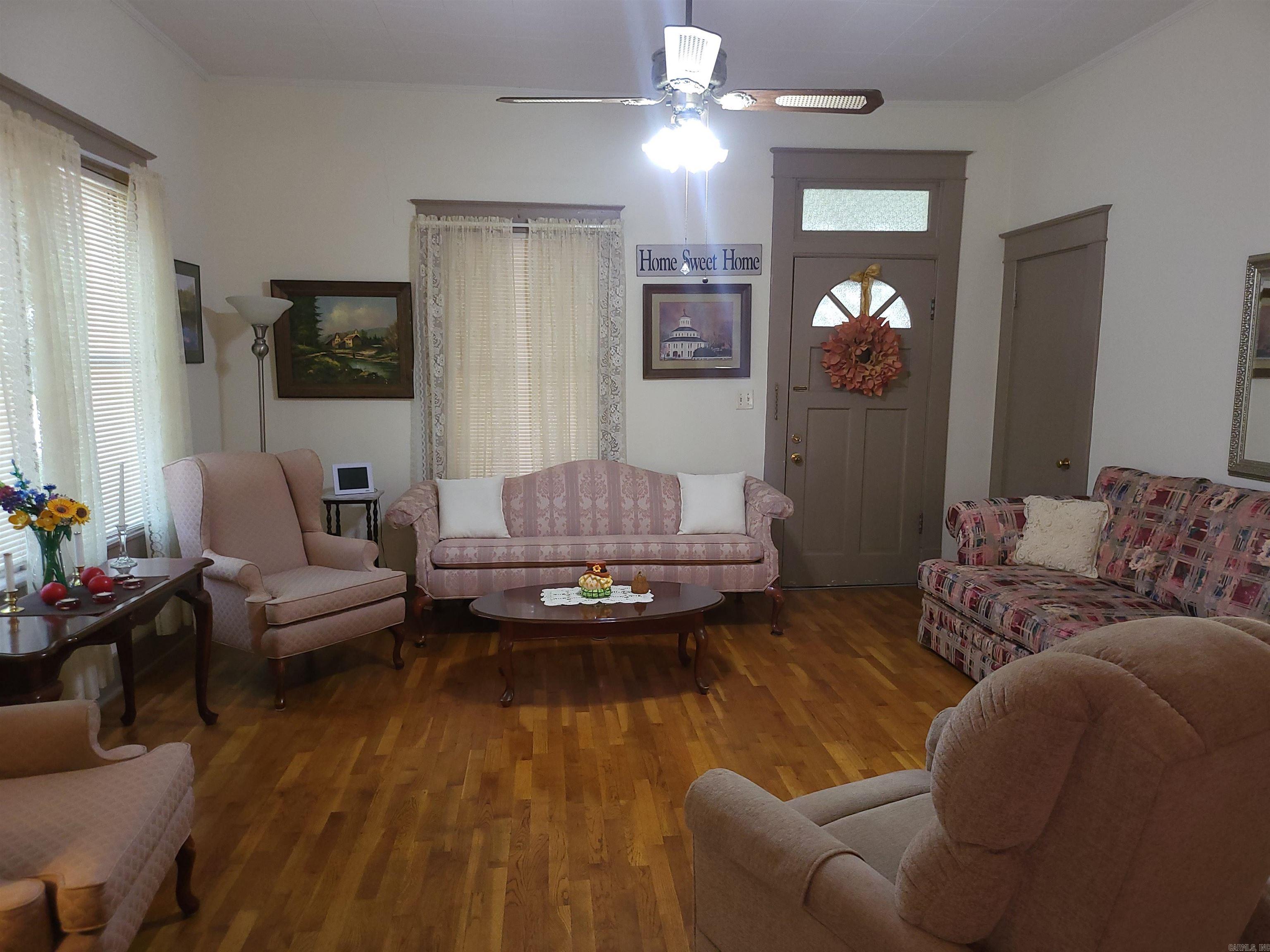 918 Twin Oaks Avenue Property Photo 5