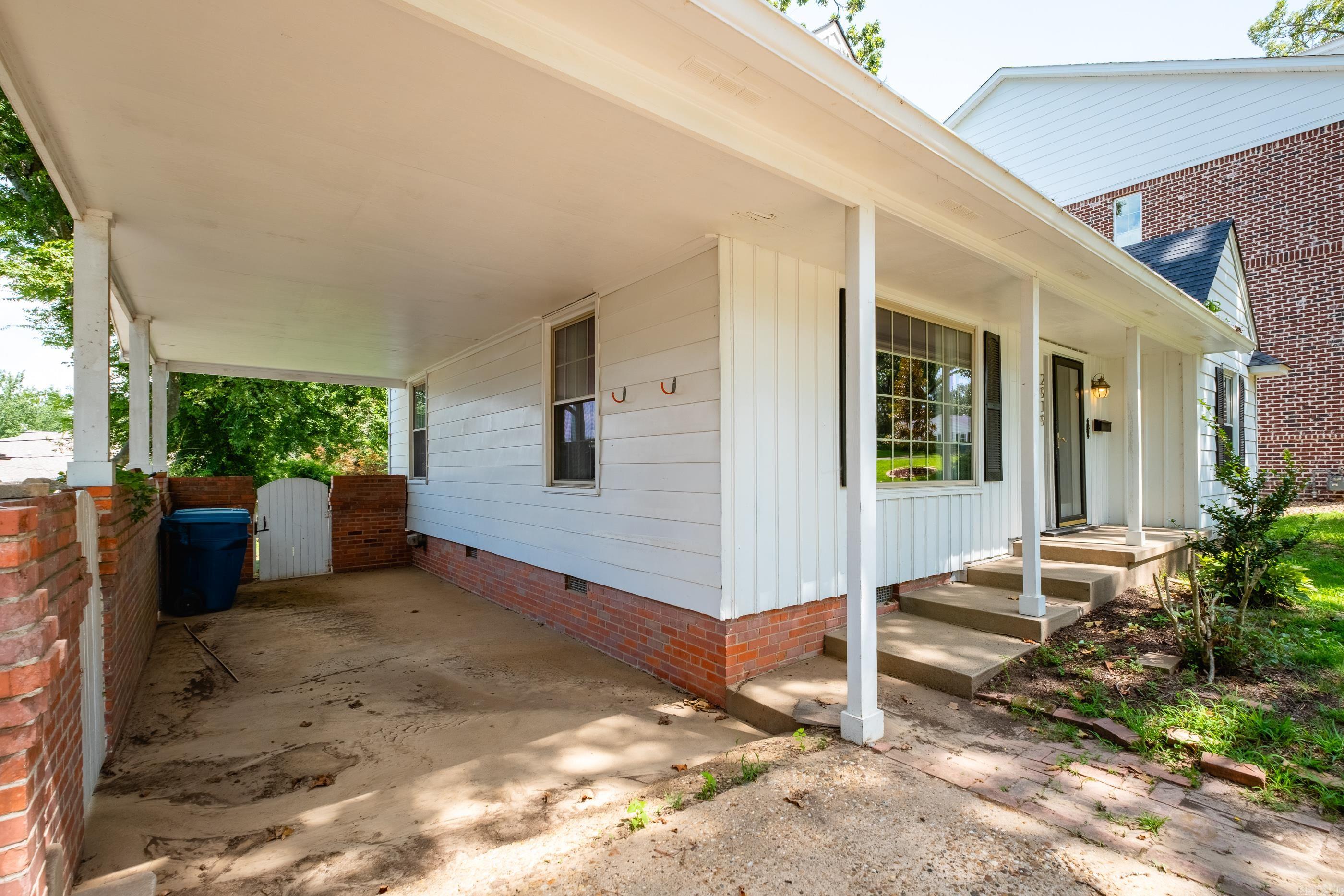 2919 Fillmore Property Photo 4