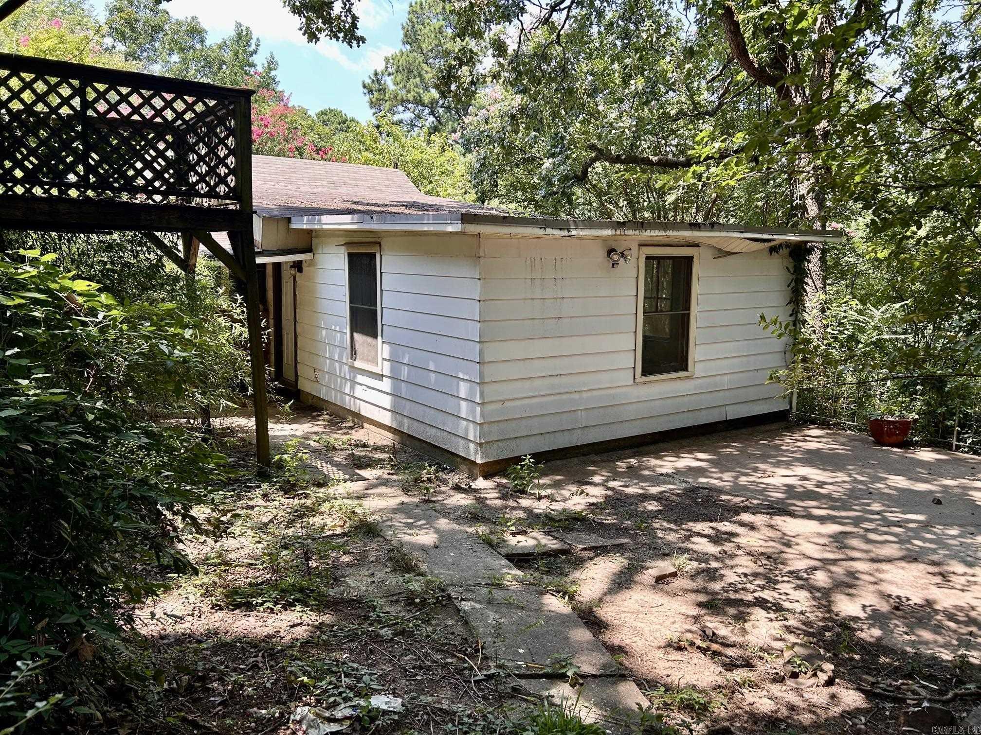 210 Valley View Drive Property Photo 16