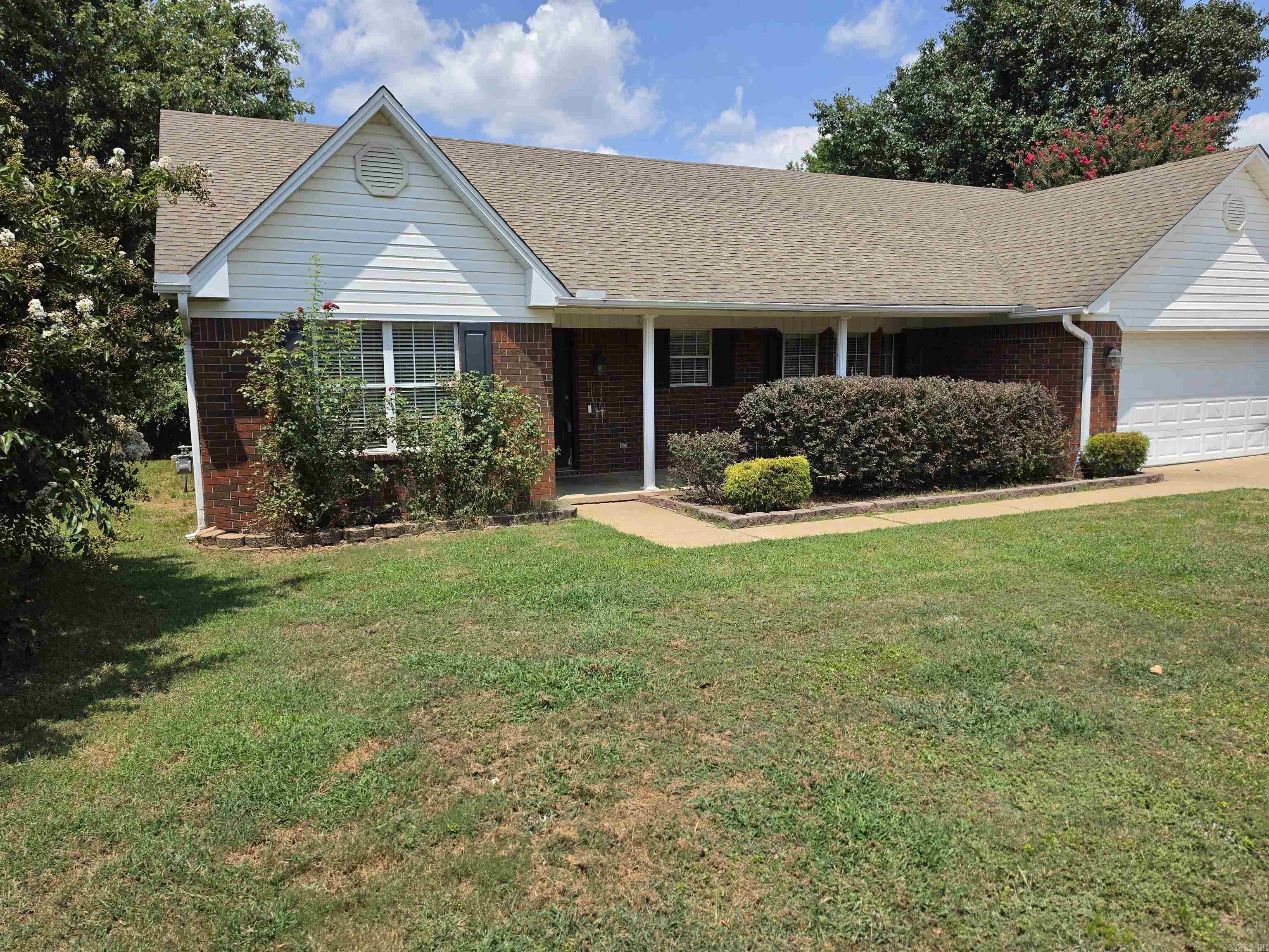 2304 Normandy Lane Property Photo 1