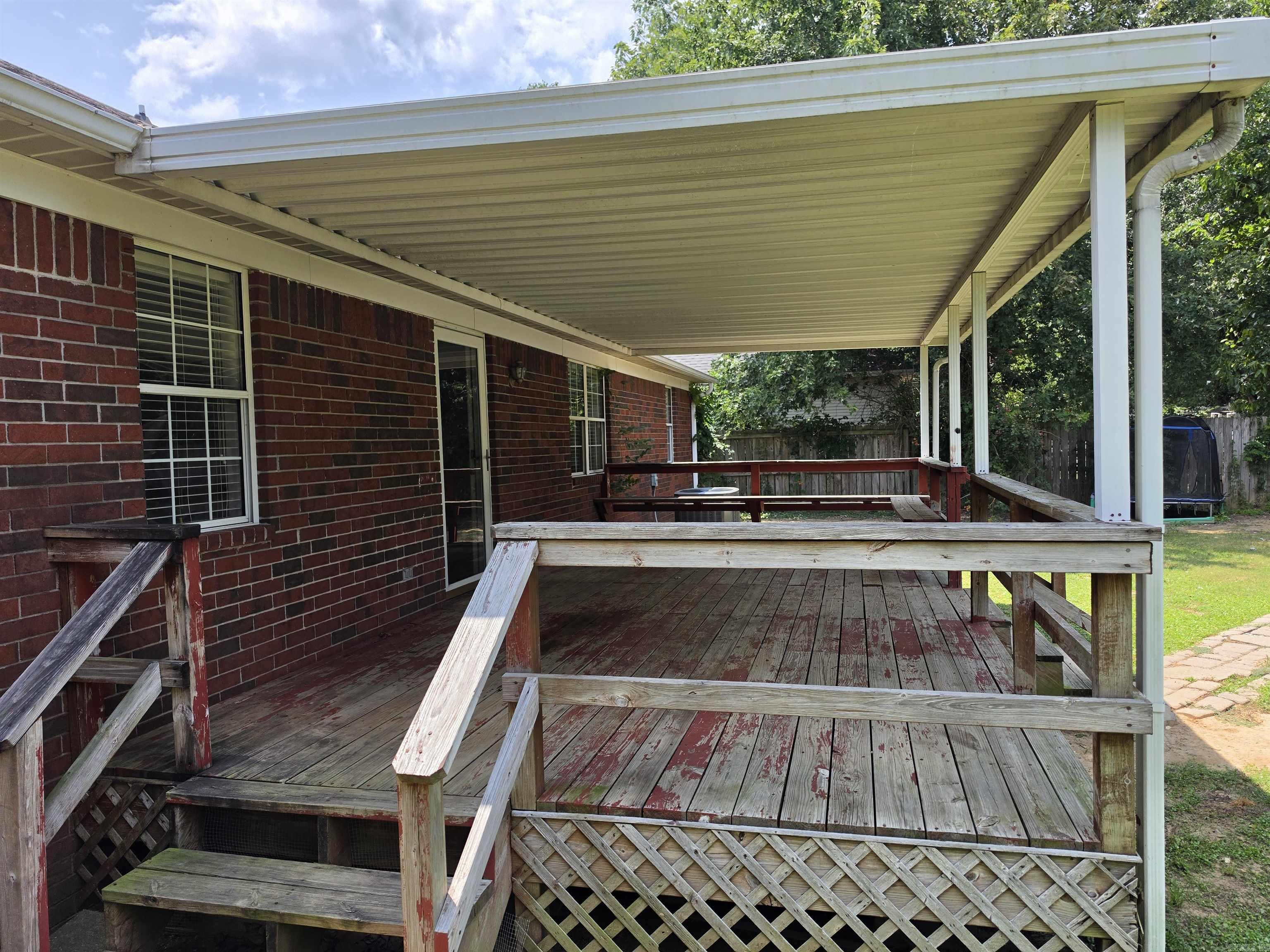 2304 Normandy Lane Property Photo 6
