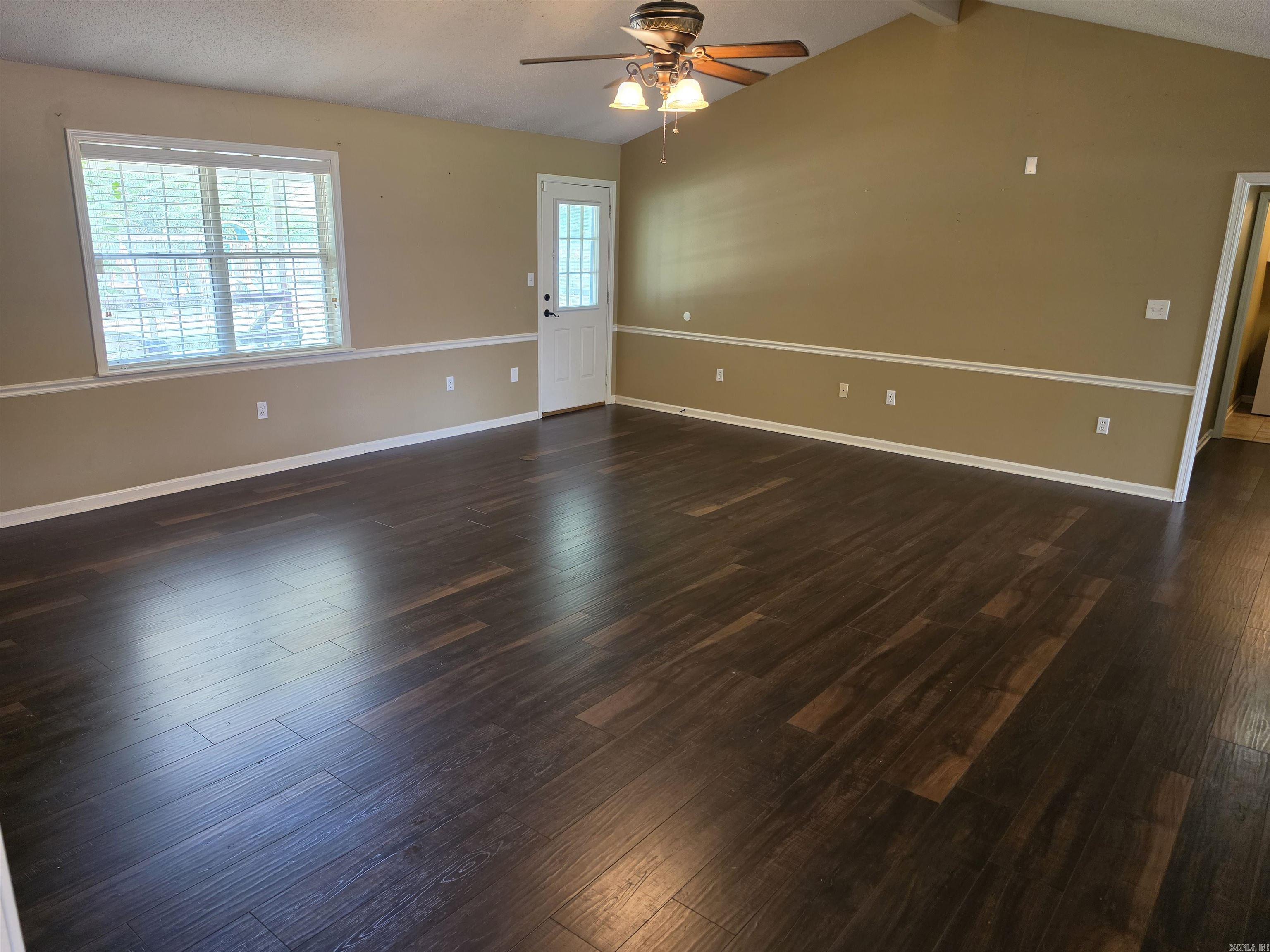 2304 Normandy Lane Property Photo 12