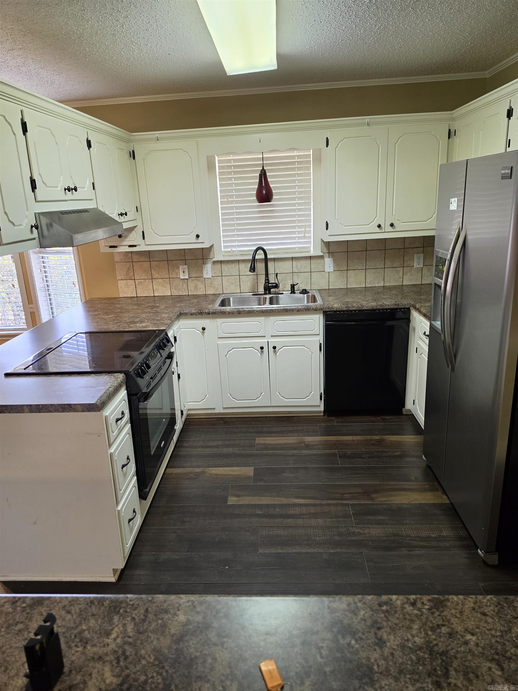 2304 Normandy Lane Property Photo 32
