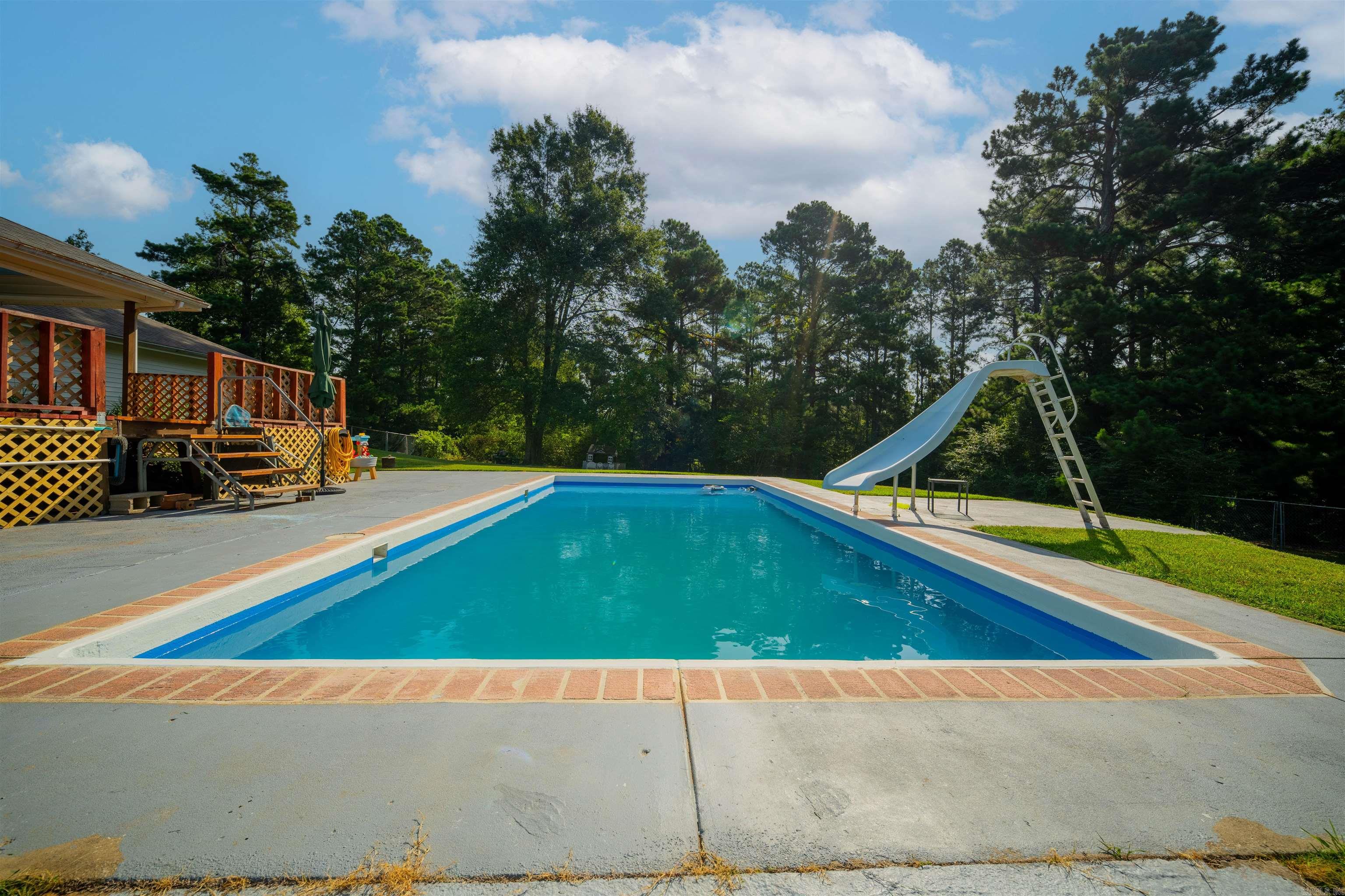 139 Windy Hills Lane Property Photo 4