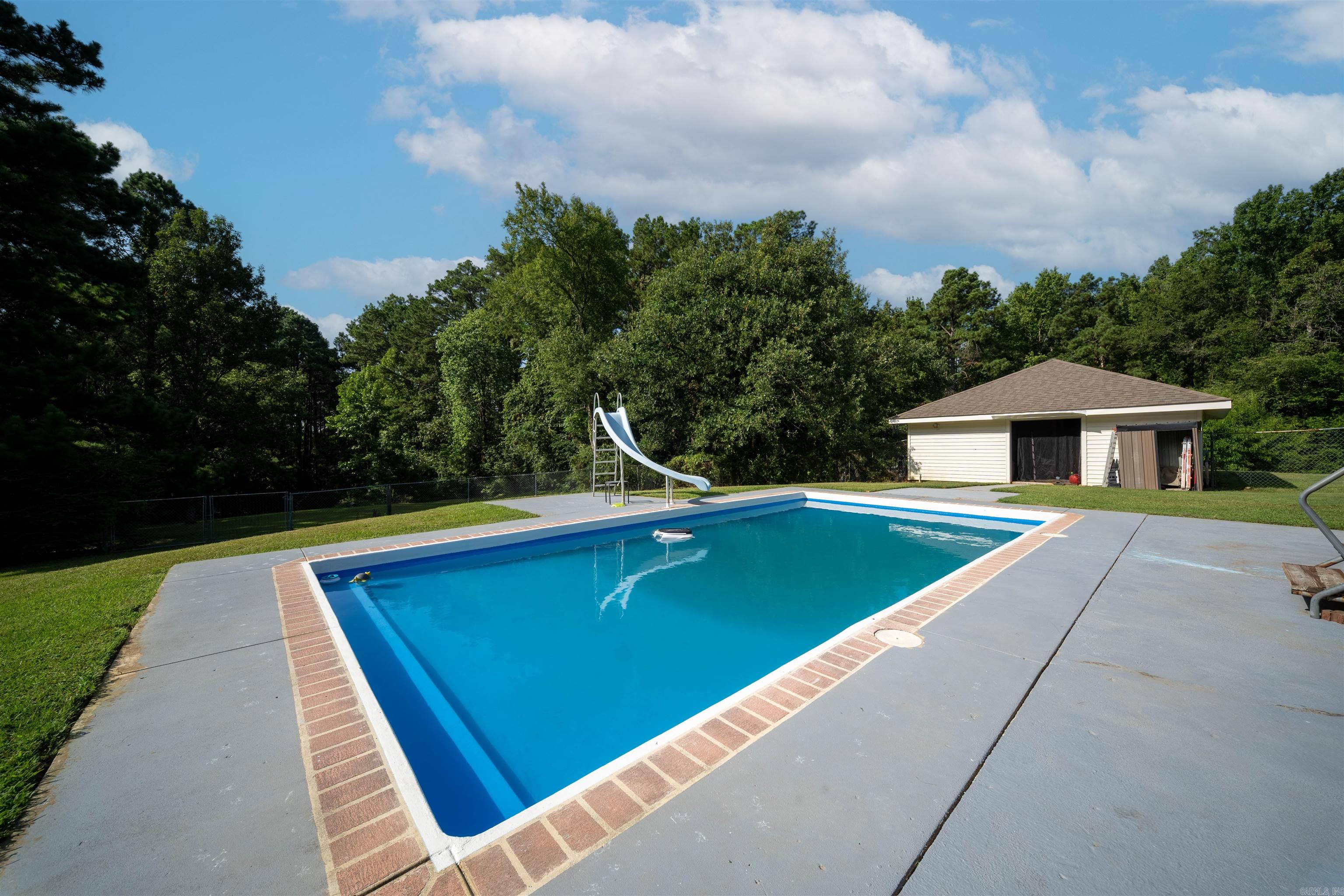 139 Windy Hills Lane Property Photo 6
