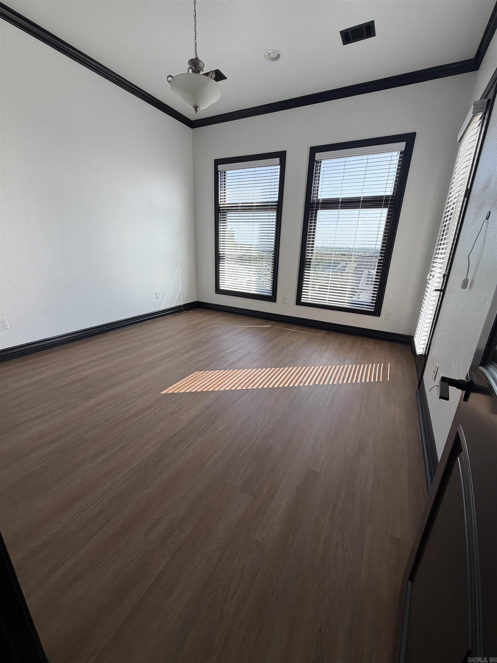 60 Deauville Circle Property Photo 32