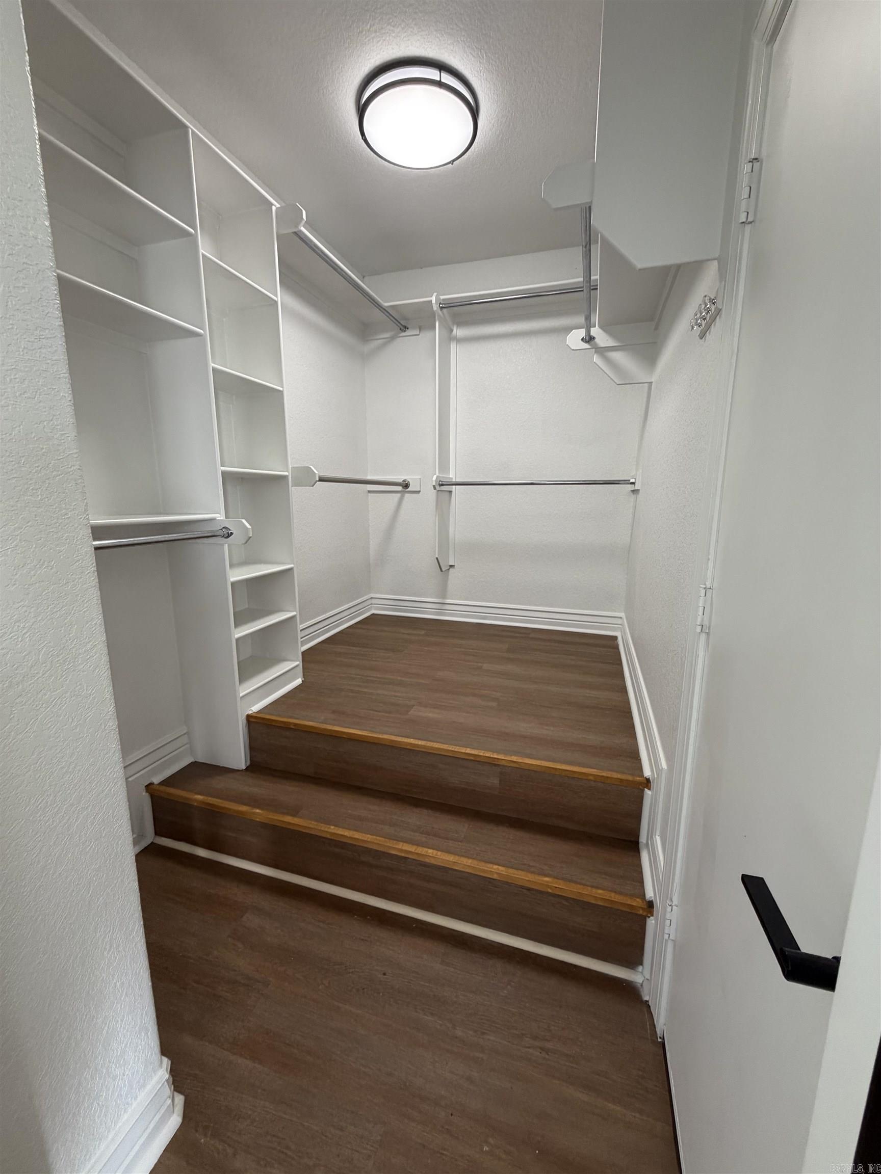 60 Deauville Circle Property Photo 35