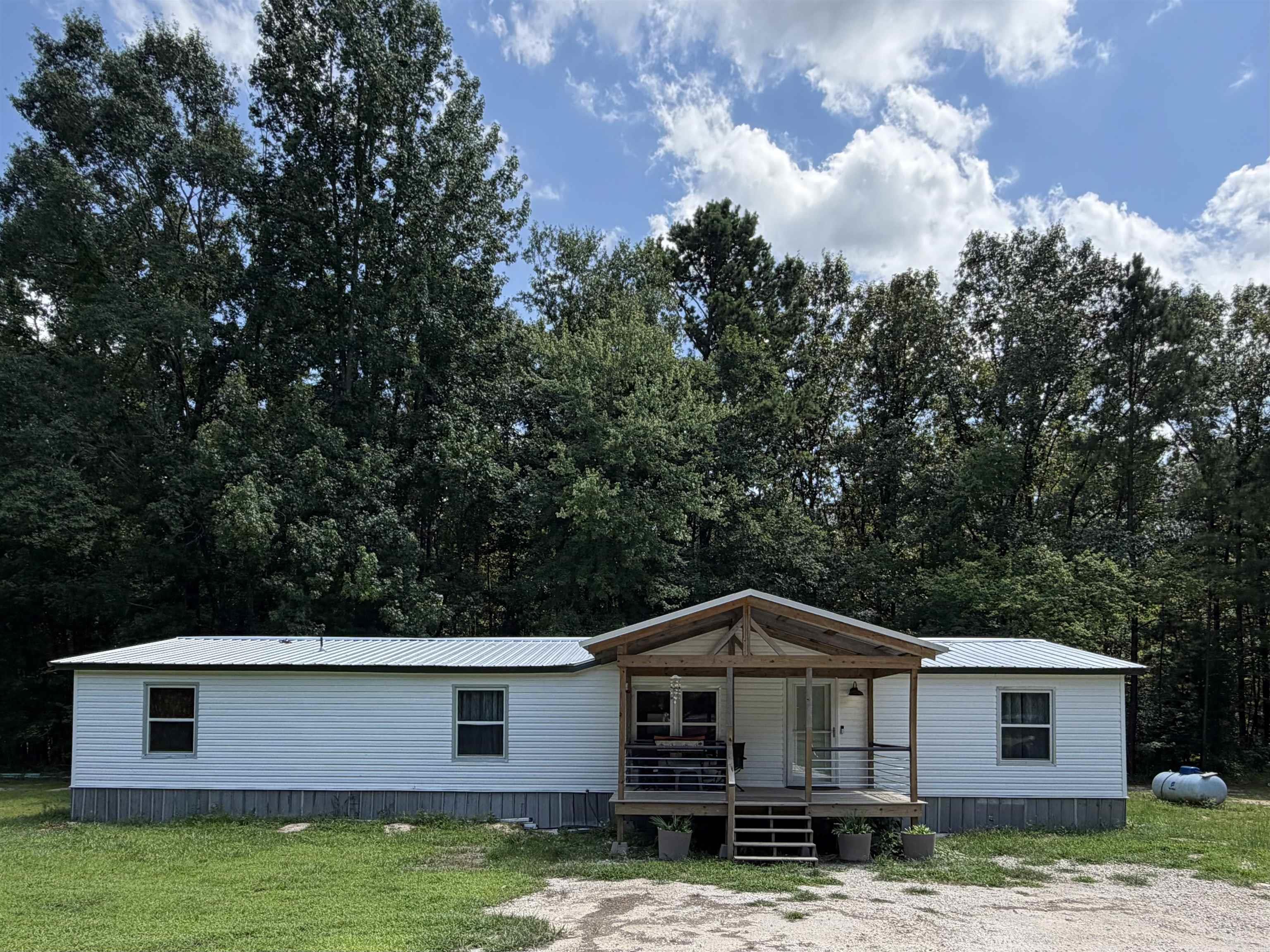2358 Thunderbird Loop Property Photo 1
