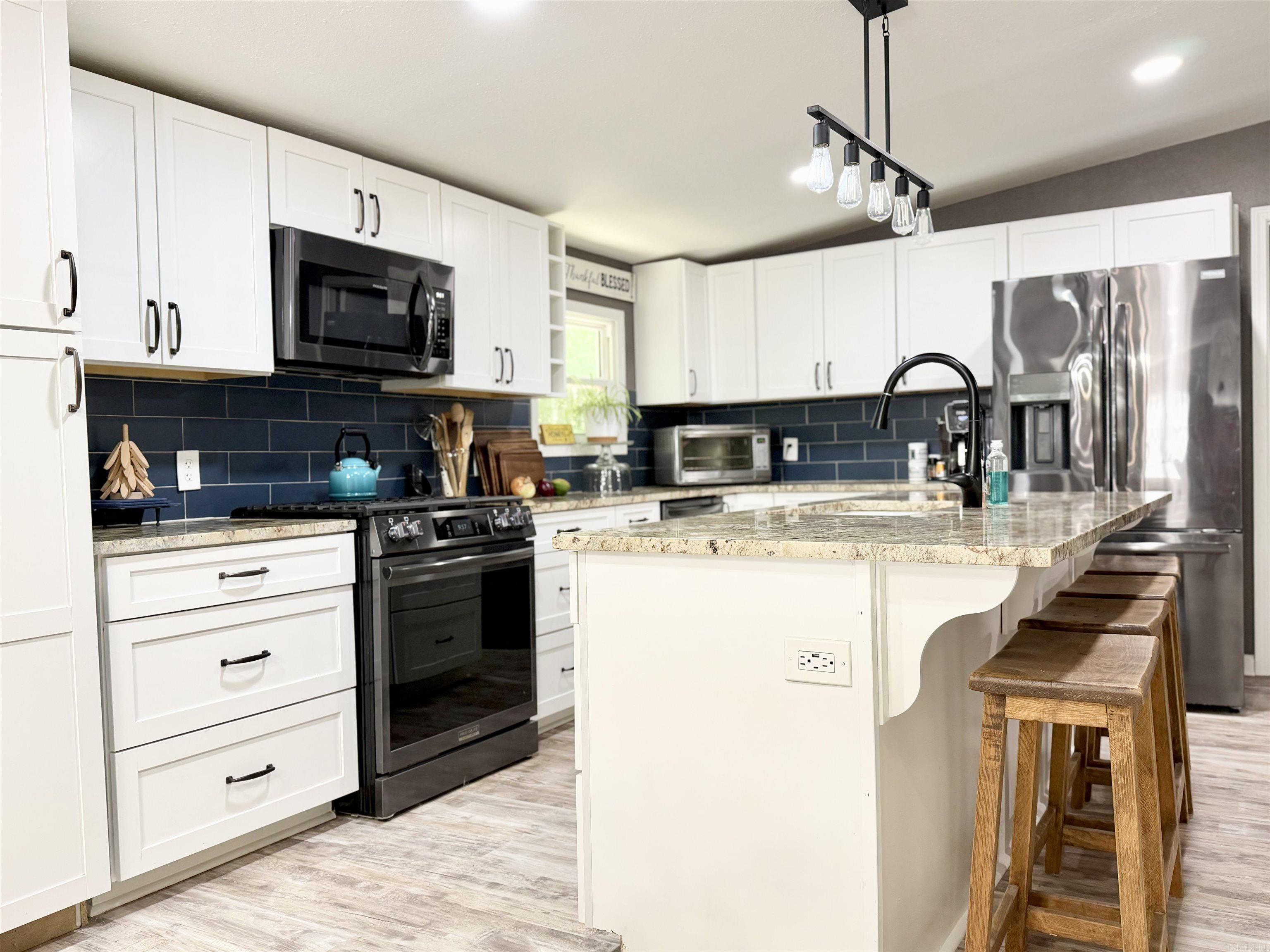 2358 Thunderbird Loop Property Photo 17
