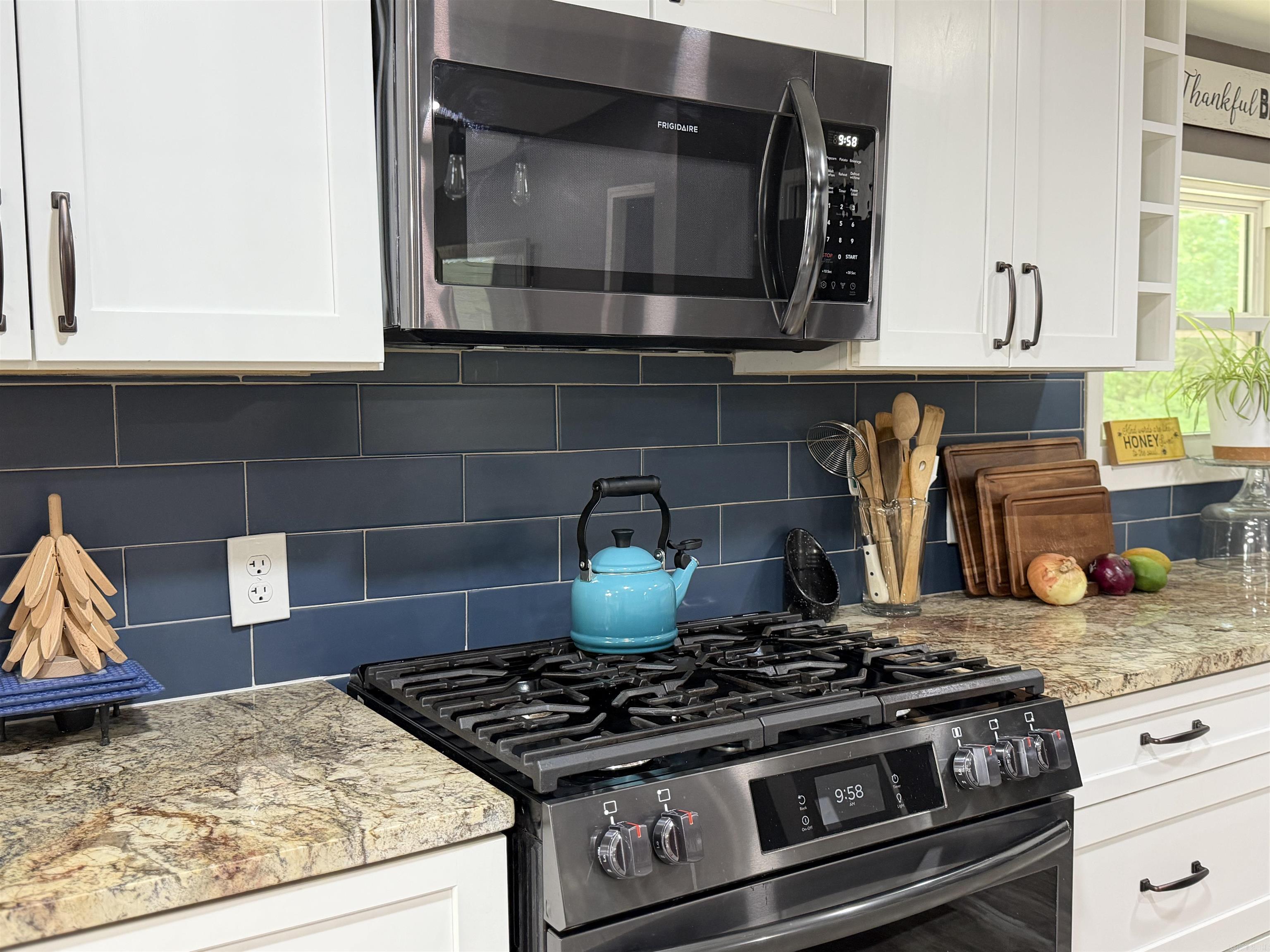 2358 Thunderbird Loop Property Photo 18