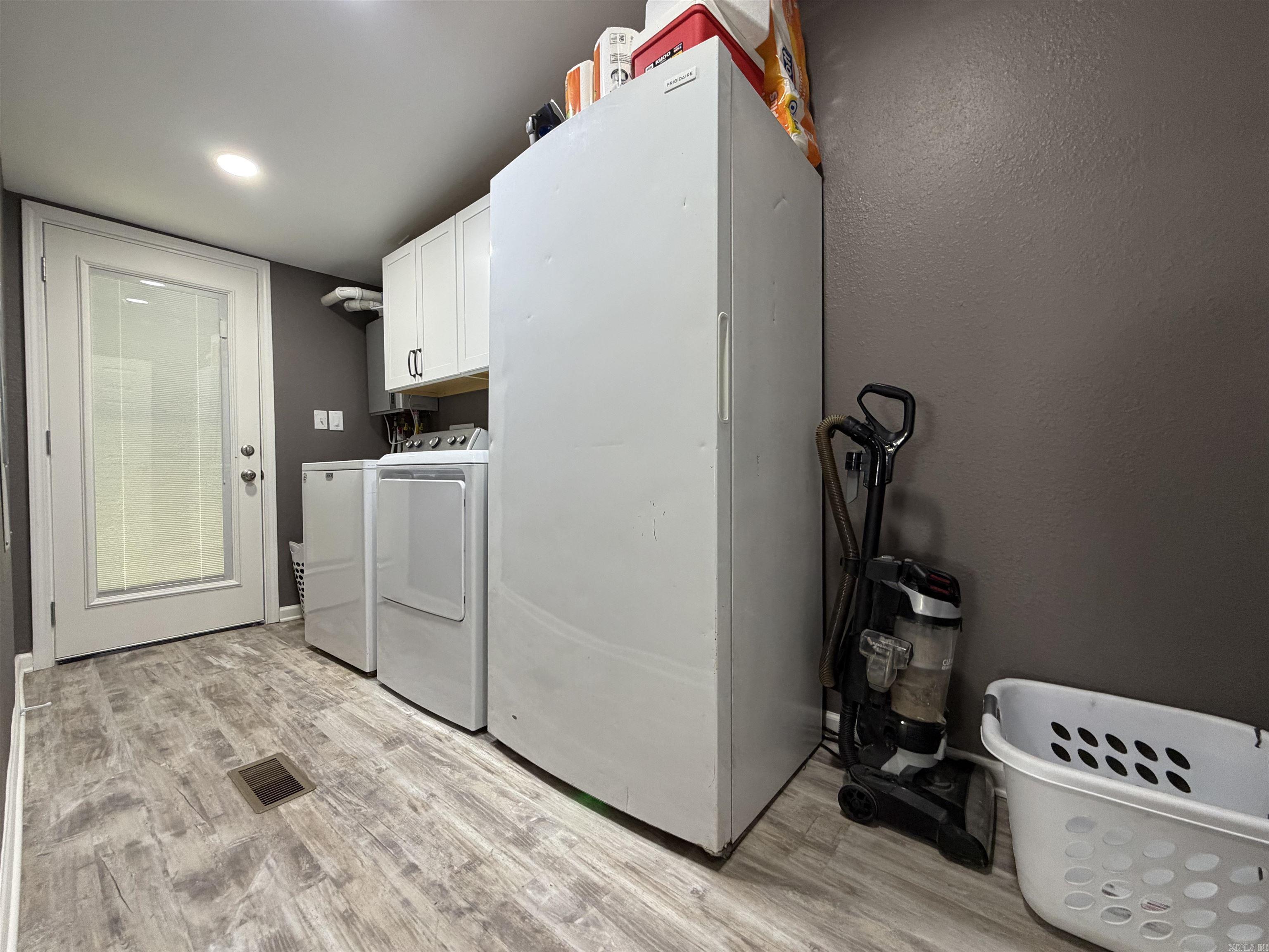 2358 Thunderbird Loop Property Photo 20