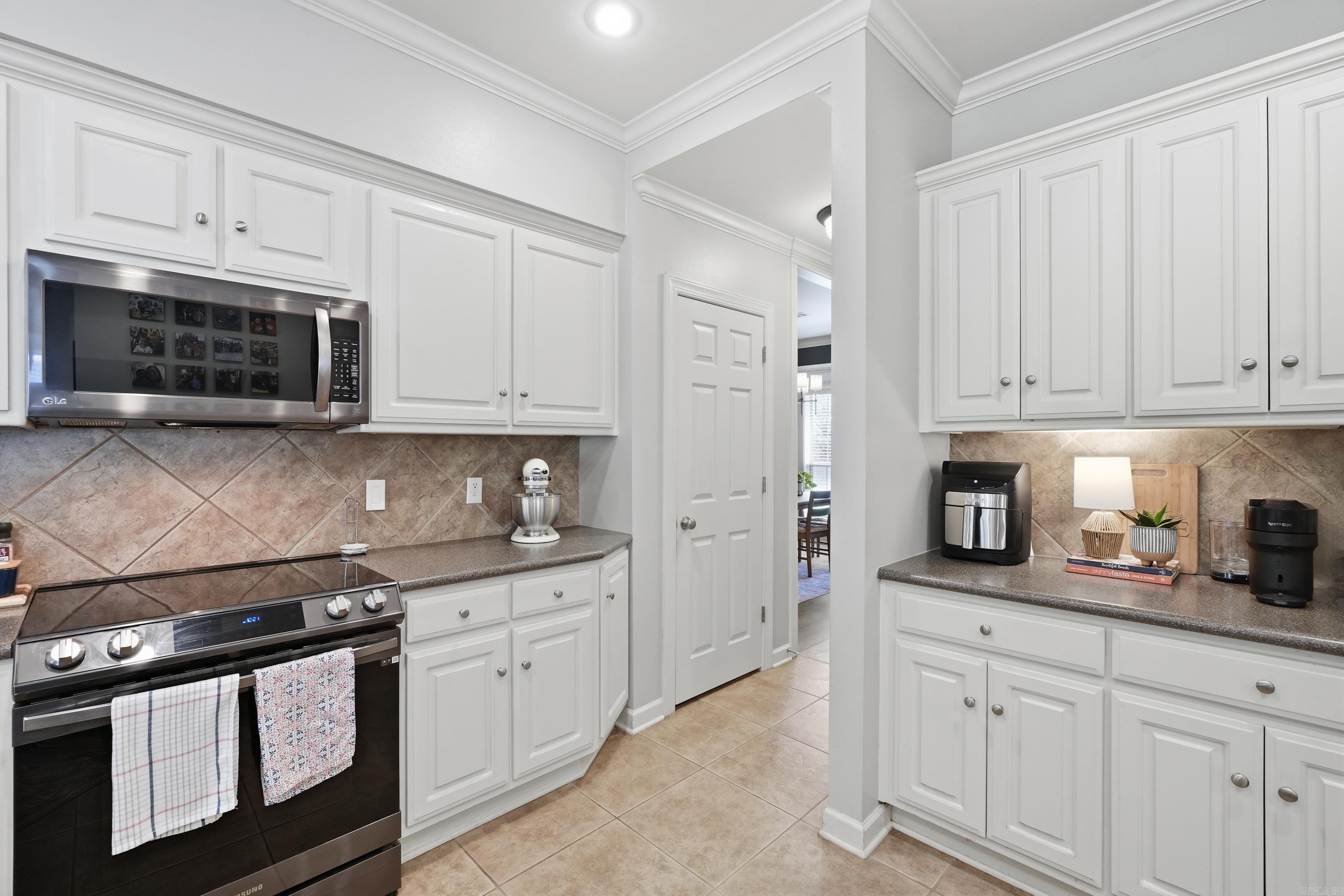 135 Marseille Drive Property Photo 14
