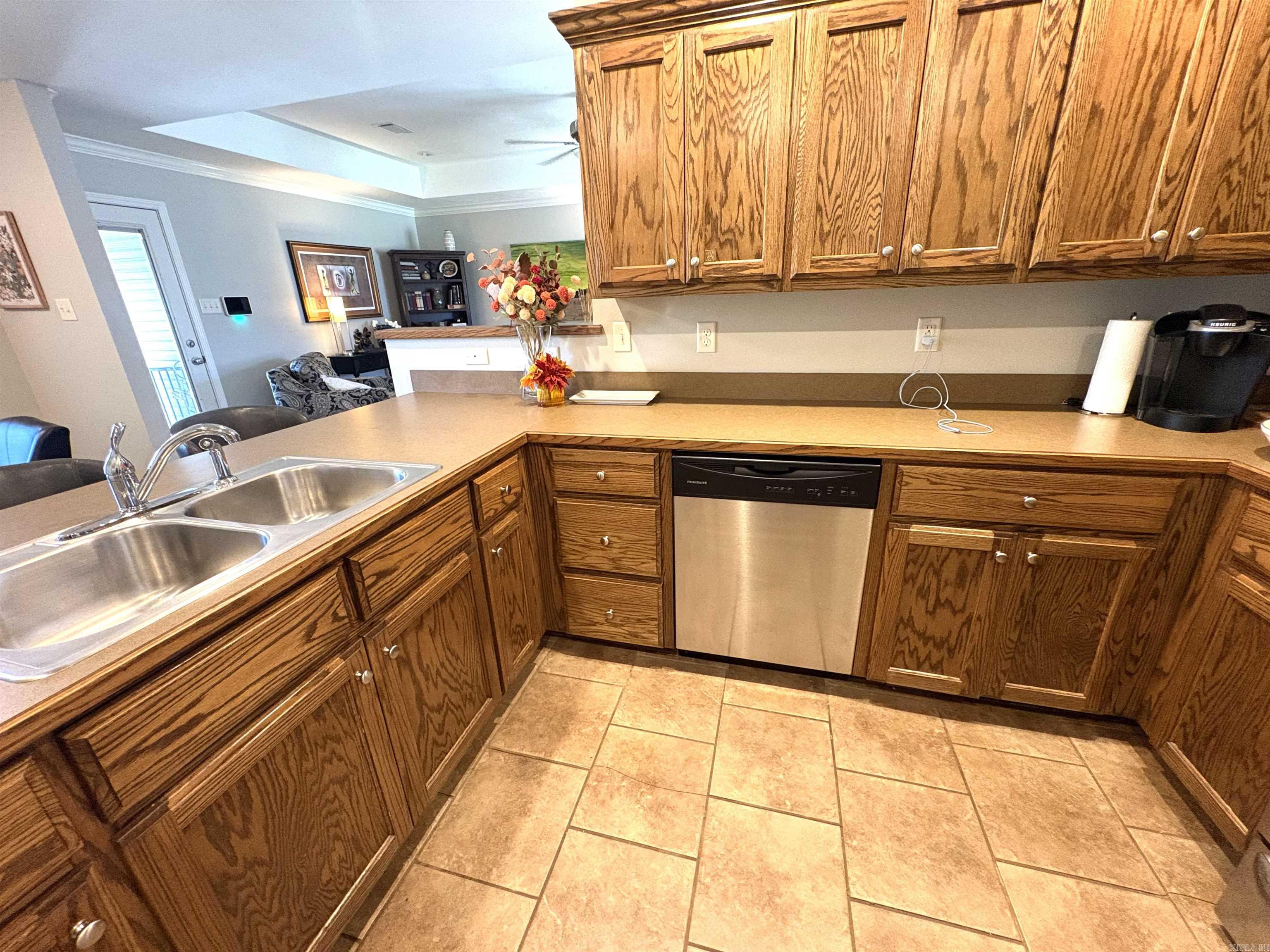 612 Sanibel Street Property Photo 6