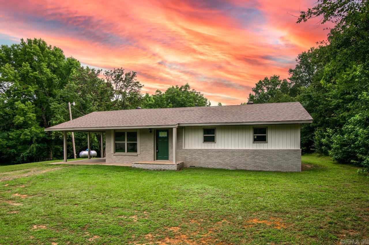 4 Simmons Lane Property Photo 2