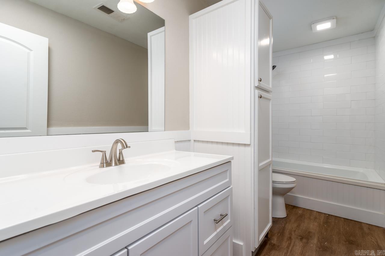 4 Simmons Lane Property Photo 9