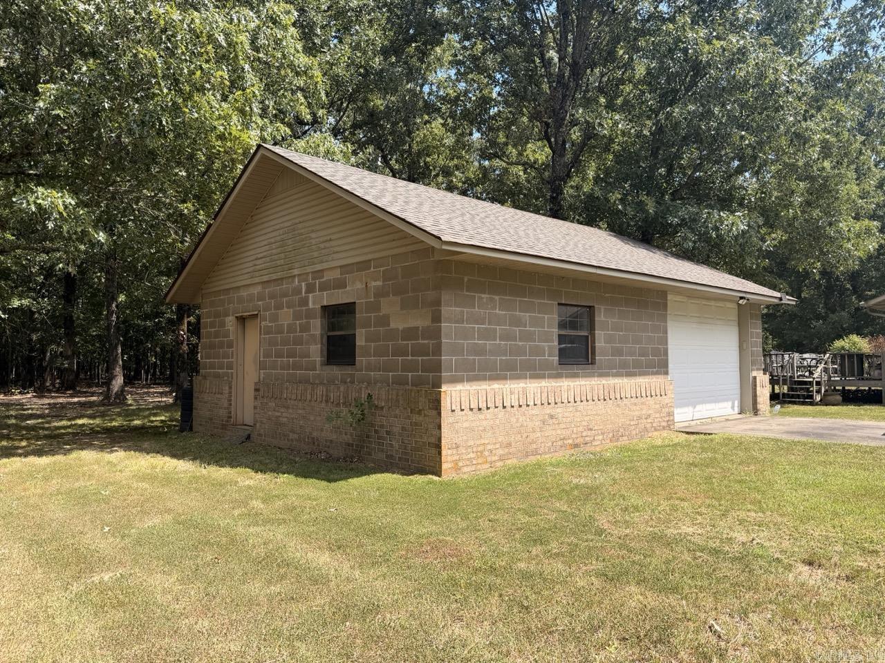2100 Greene 514 Road Property Photo 2