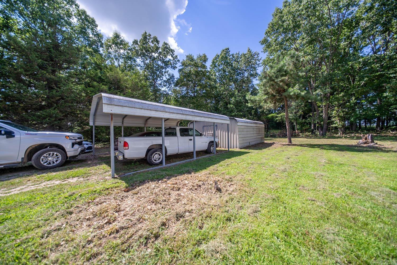 310 County Road 343 Property Photo 5