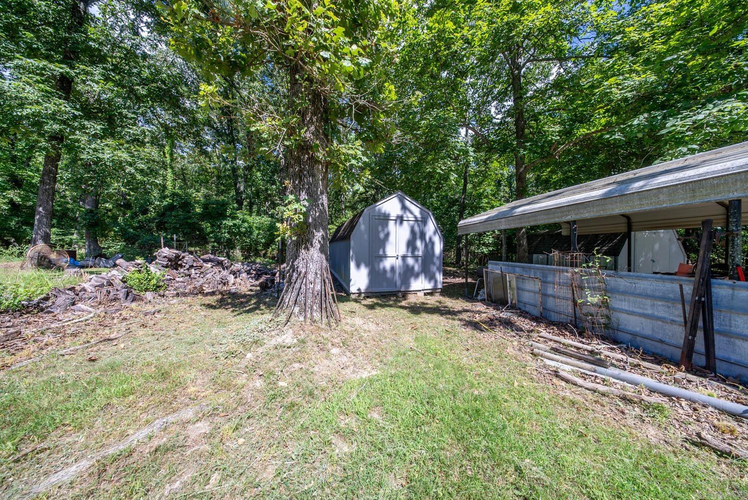 310 County Road 343 Property Photo 8