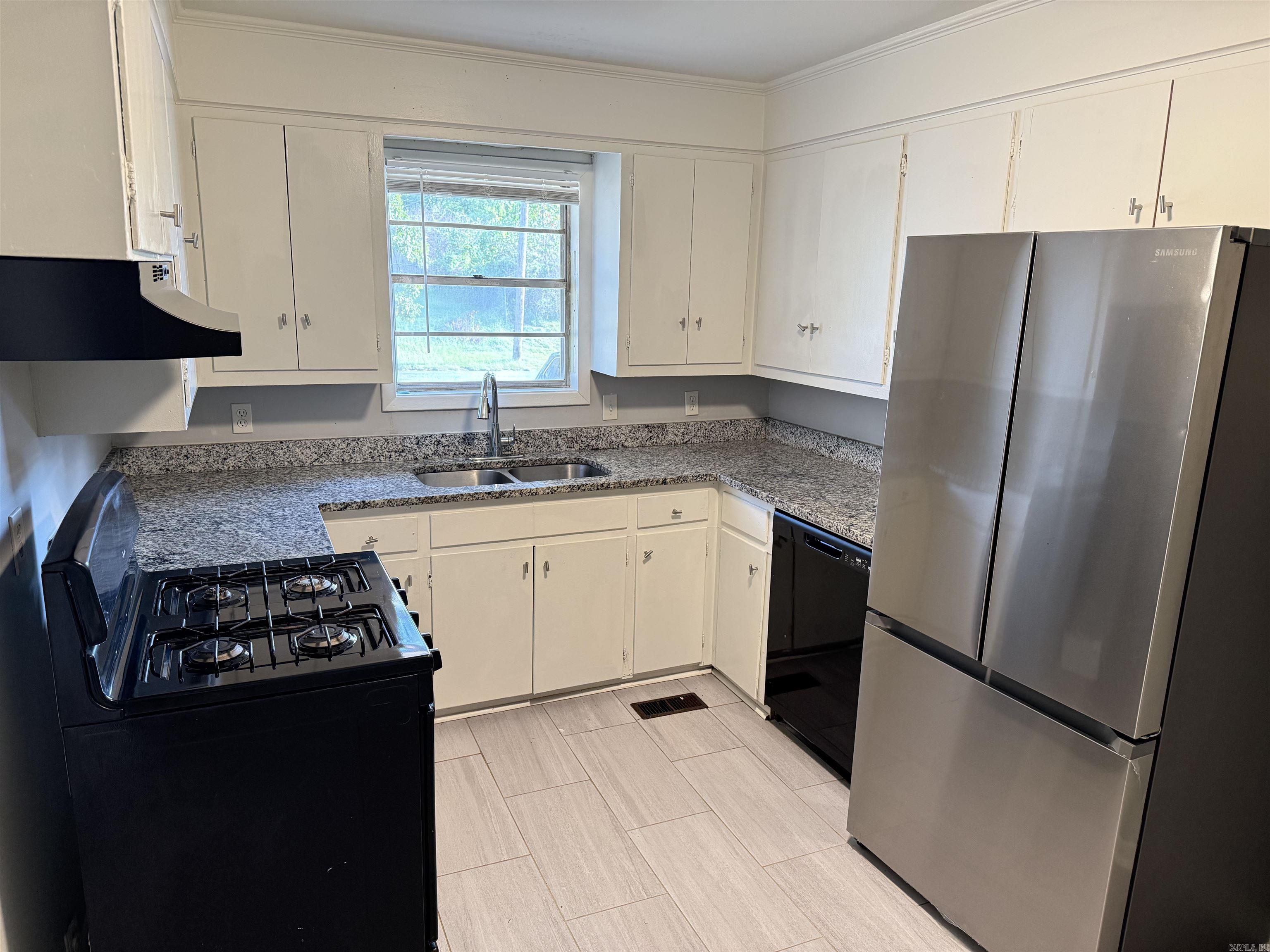 3615 W Capitol Avenue Property Photo 8