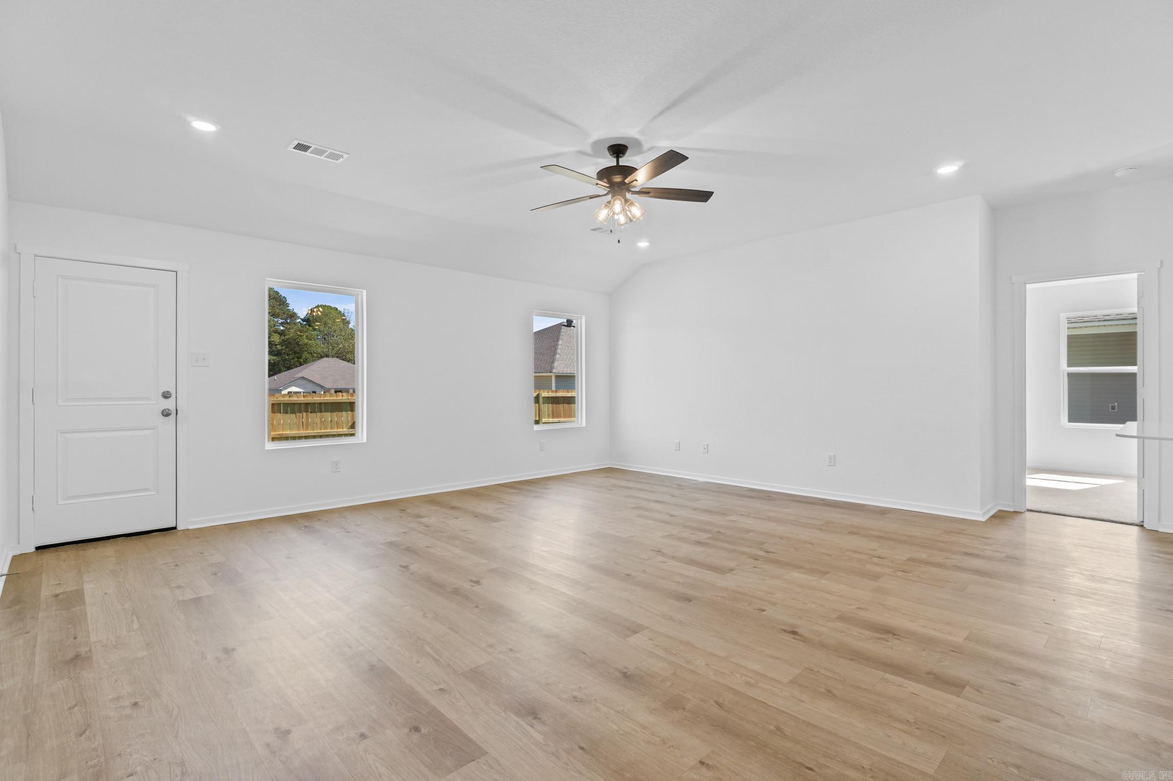 1404 Manor Oaks Boulevard Property Photo 6