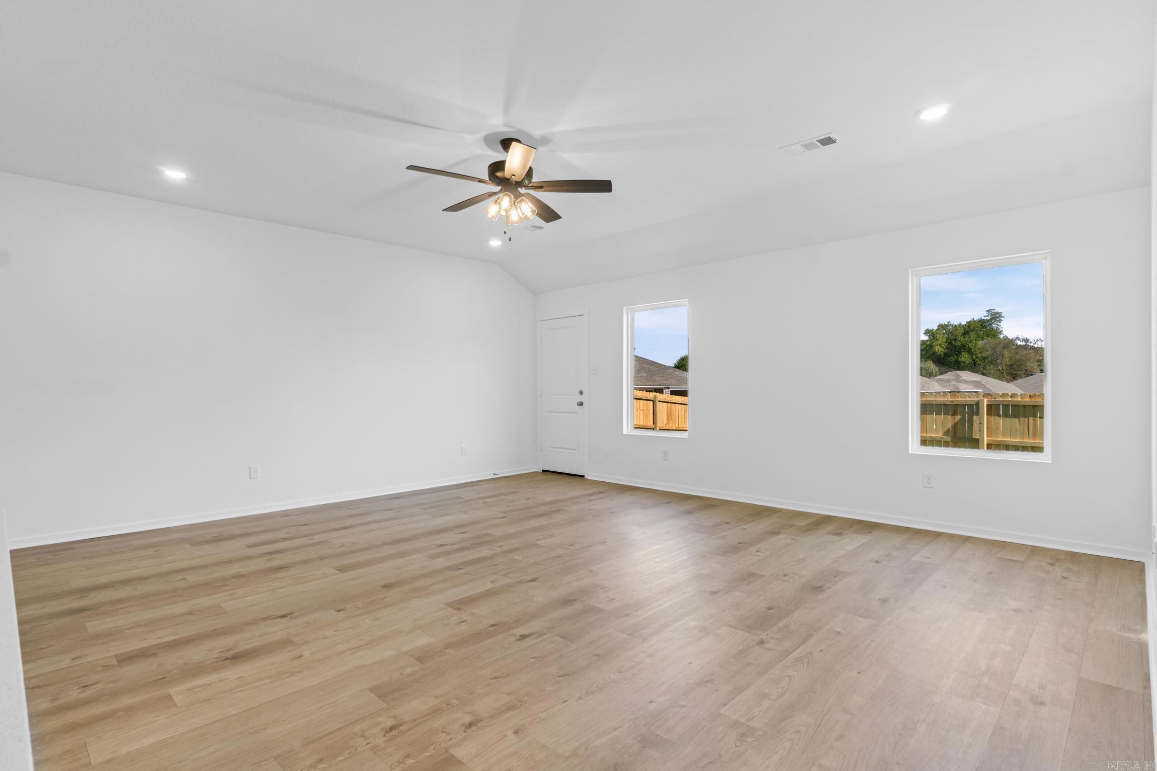 1404 Manor Oaks Boulevard Property Photo 7