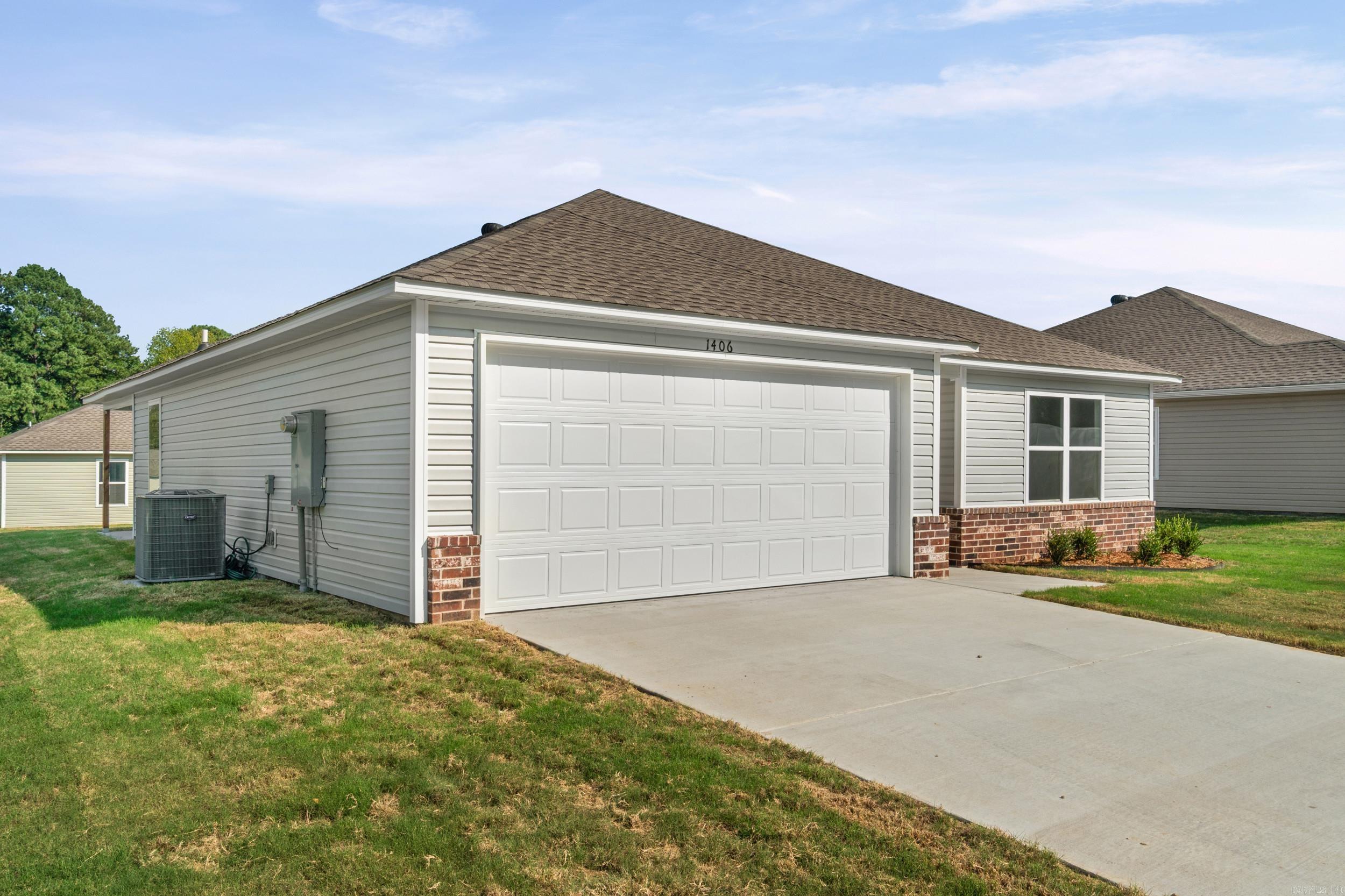 1406 Manor Oaks Boulevard Property Photo 3