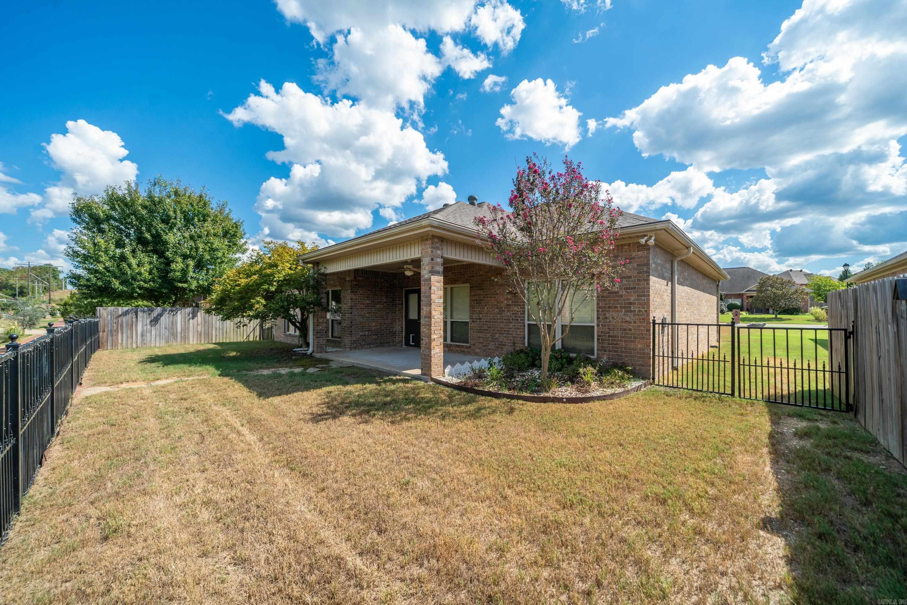 312 Willowbend Circle Property Photo 32