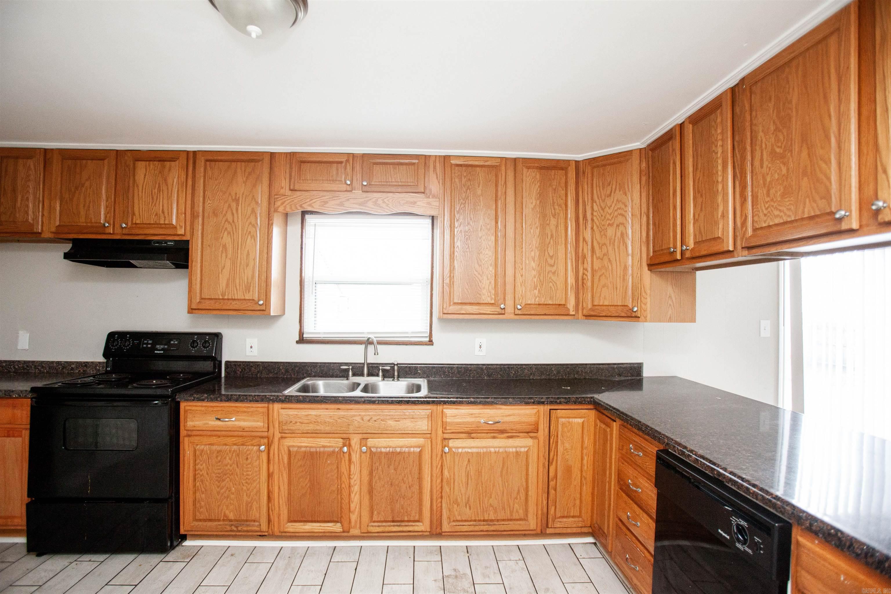 117 Laurel Street Property Photo 11